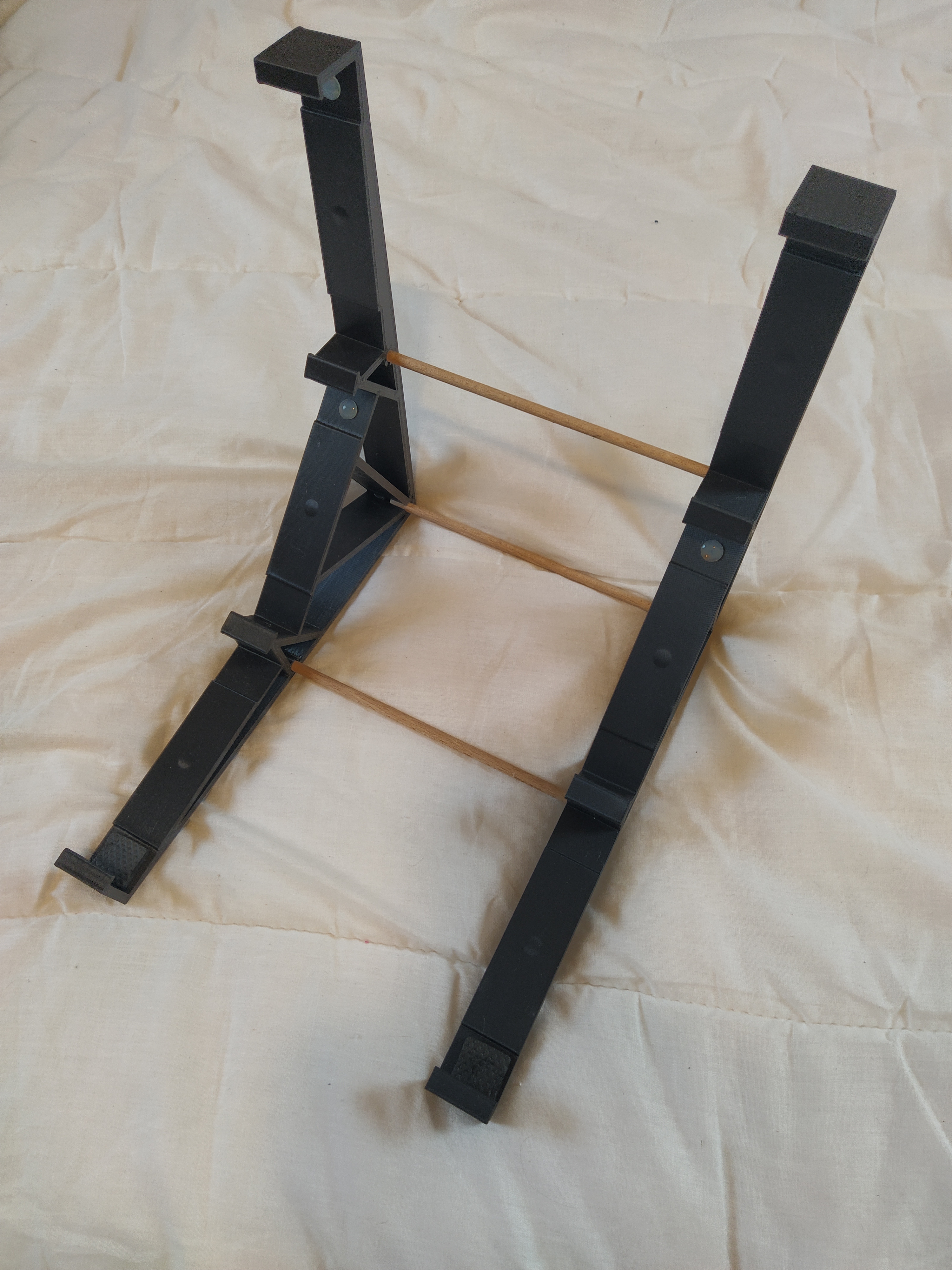 Vends stand 3-tier