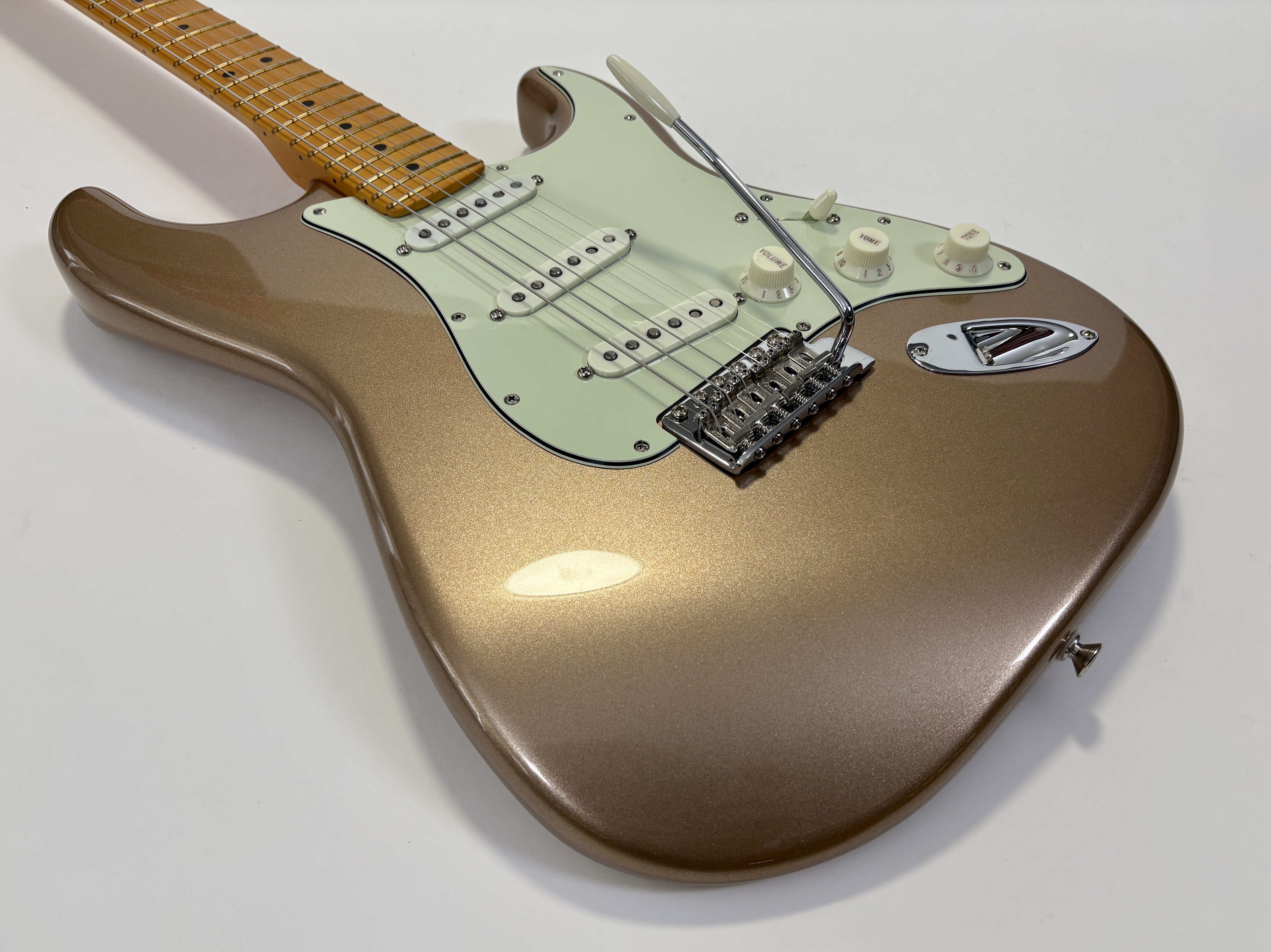 Fender American Professional Classic Stratocaster (889)
