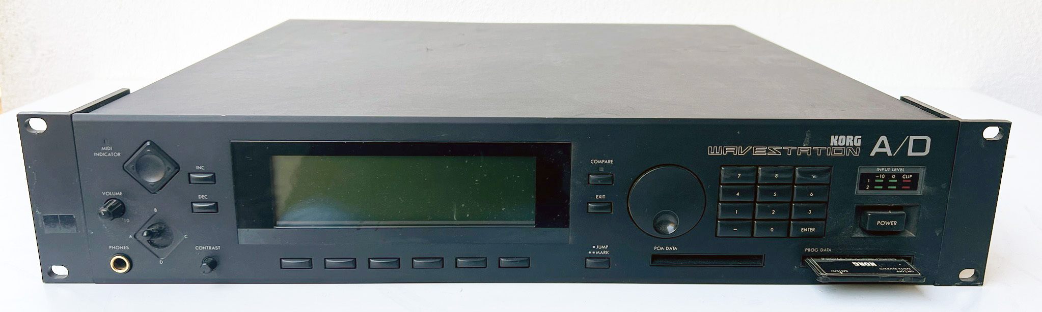 Korg Wavestation A/D – Synthé culte sound design / ambient – textures évolutives