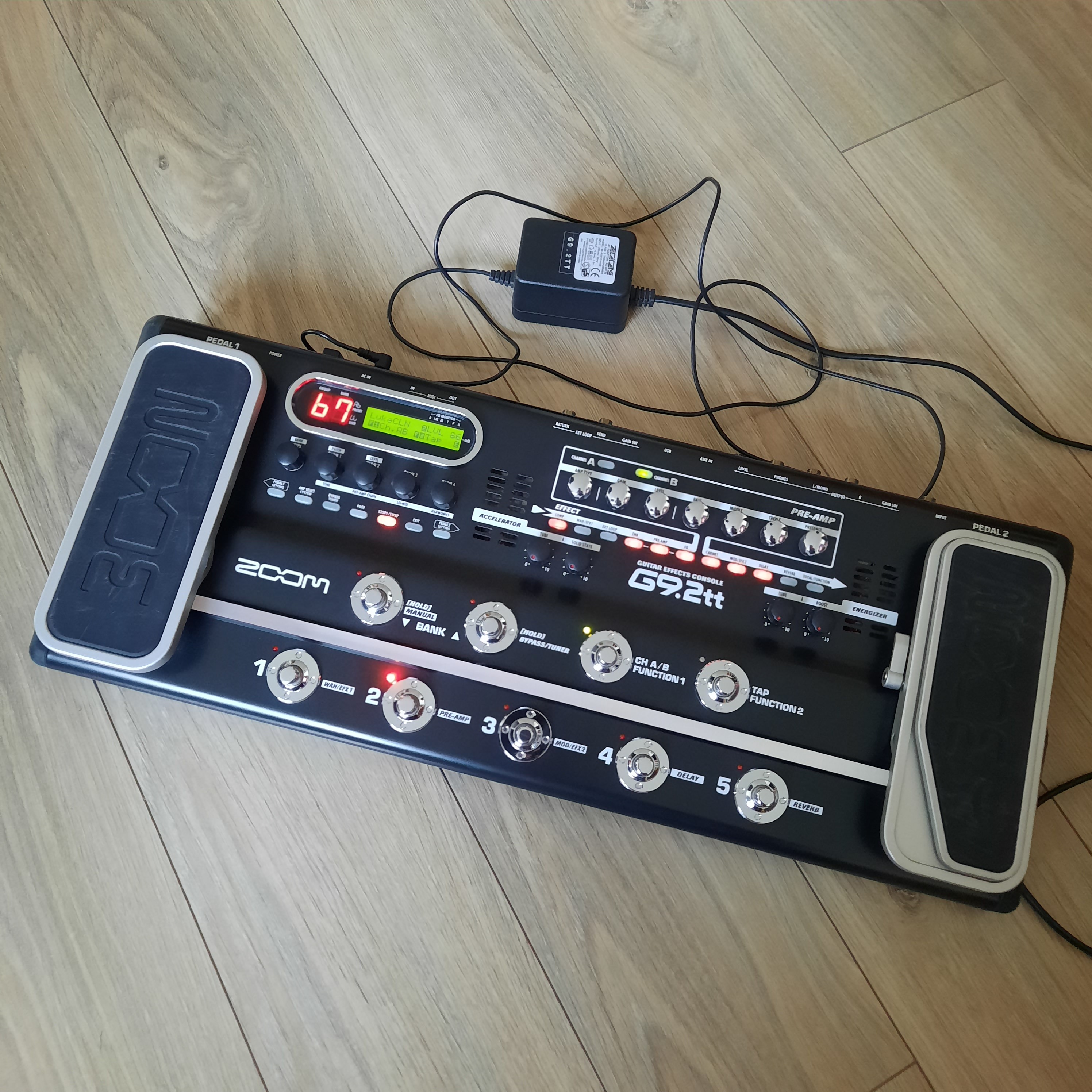 Vends multi-effets guitare électrique Zoom G9-2tt