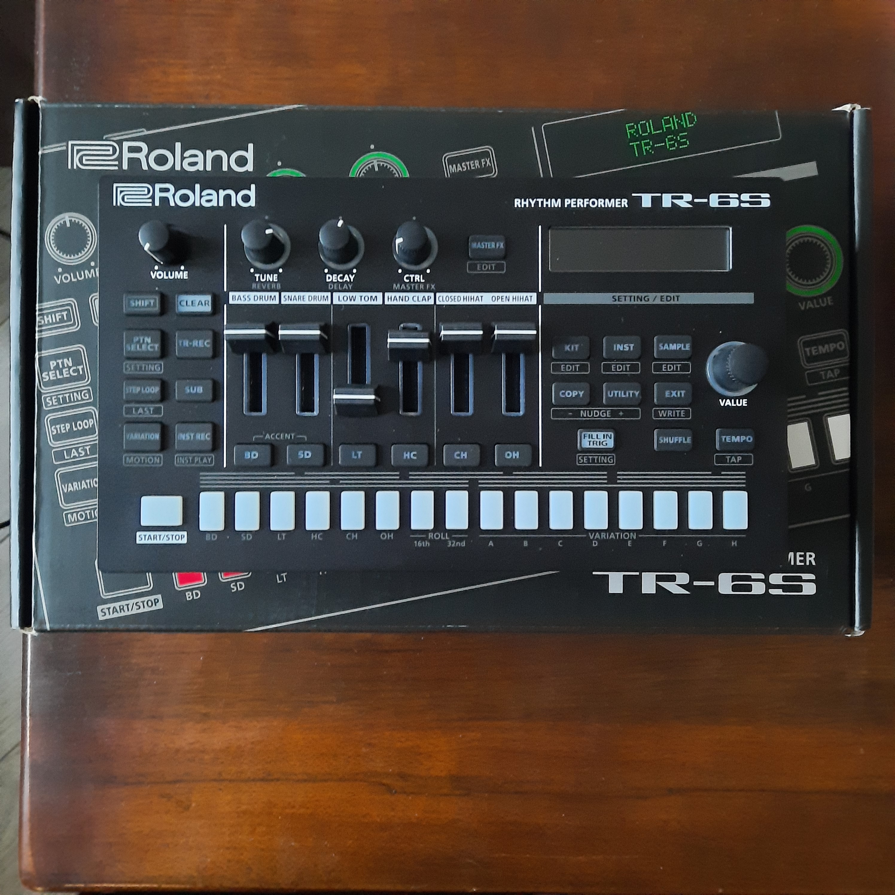 Vends boîte à rythmes Roland TR-6S