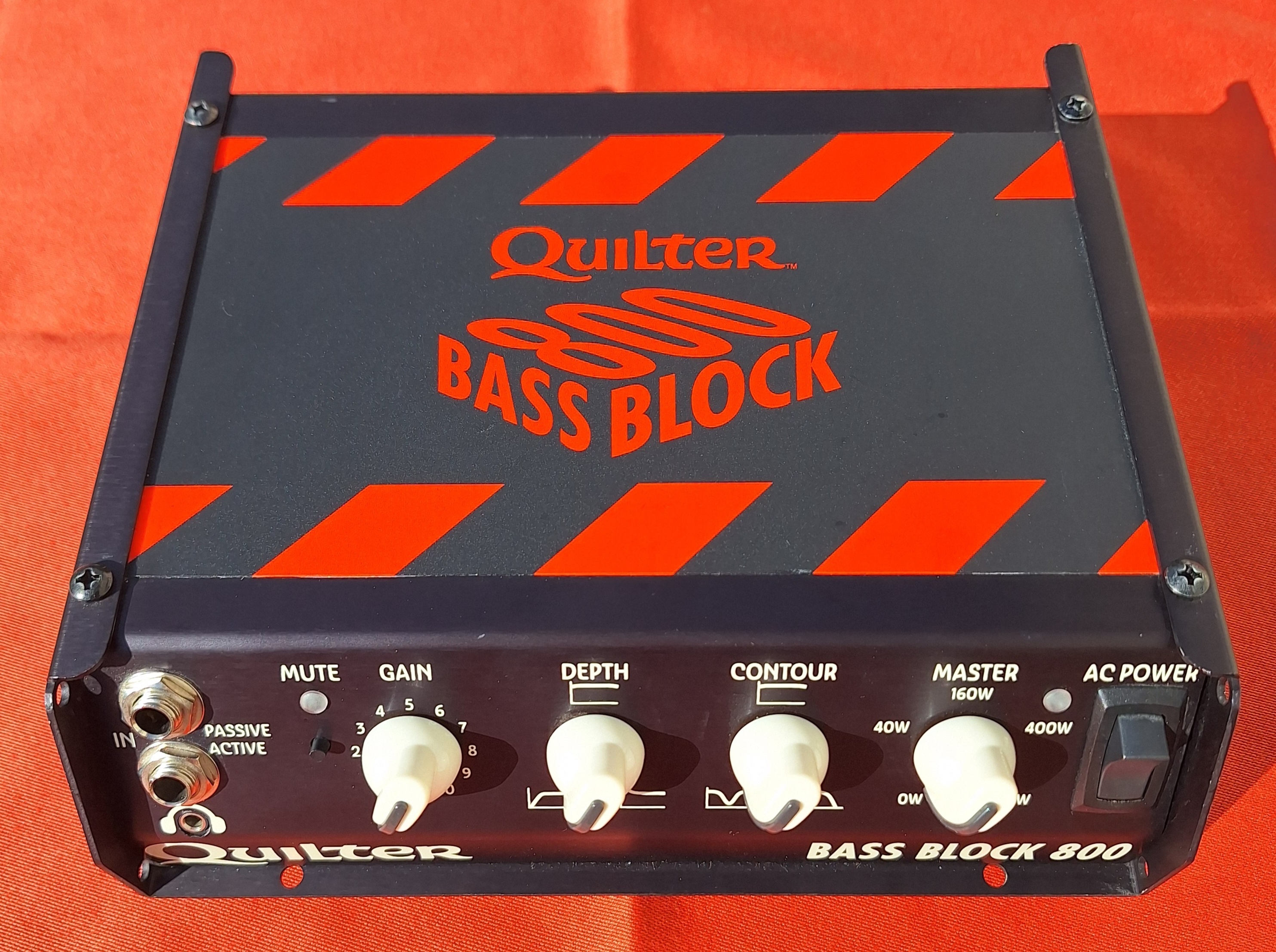 Quilter Bass Block 800