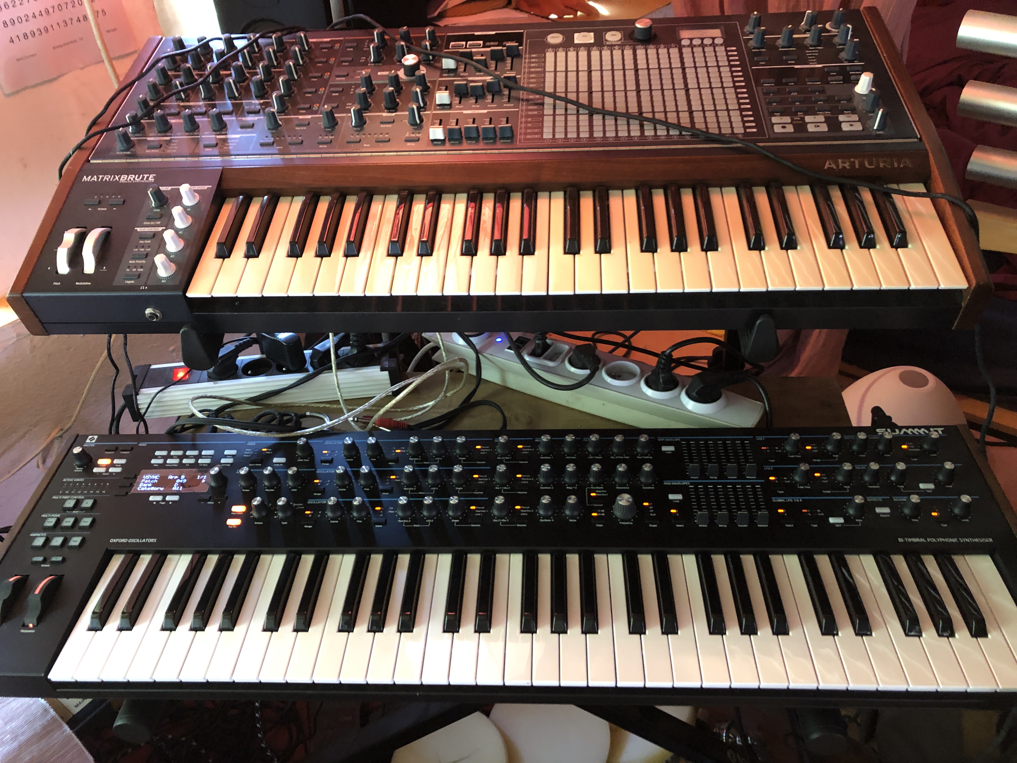 Matrixbrute seconde main excellent état de fonctionnement + boite + manuel 