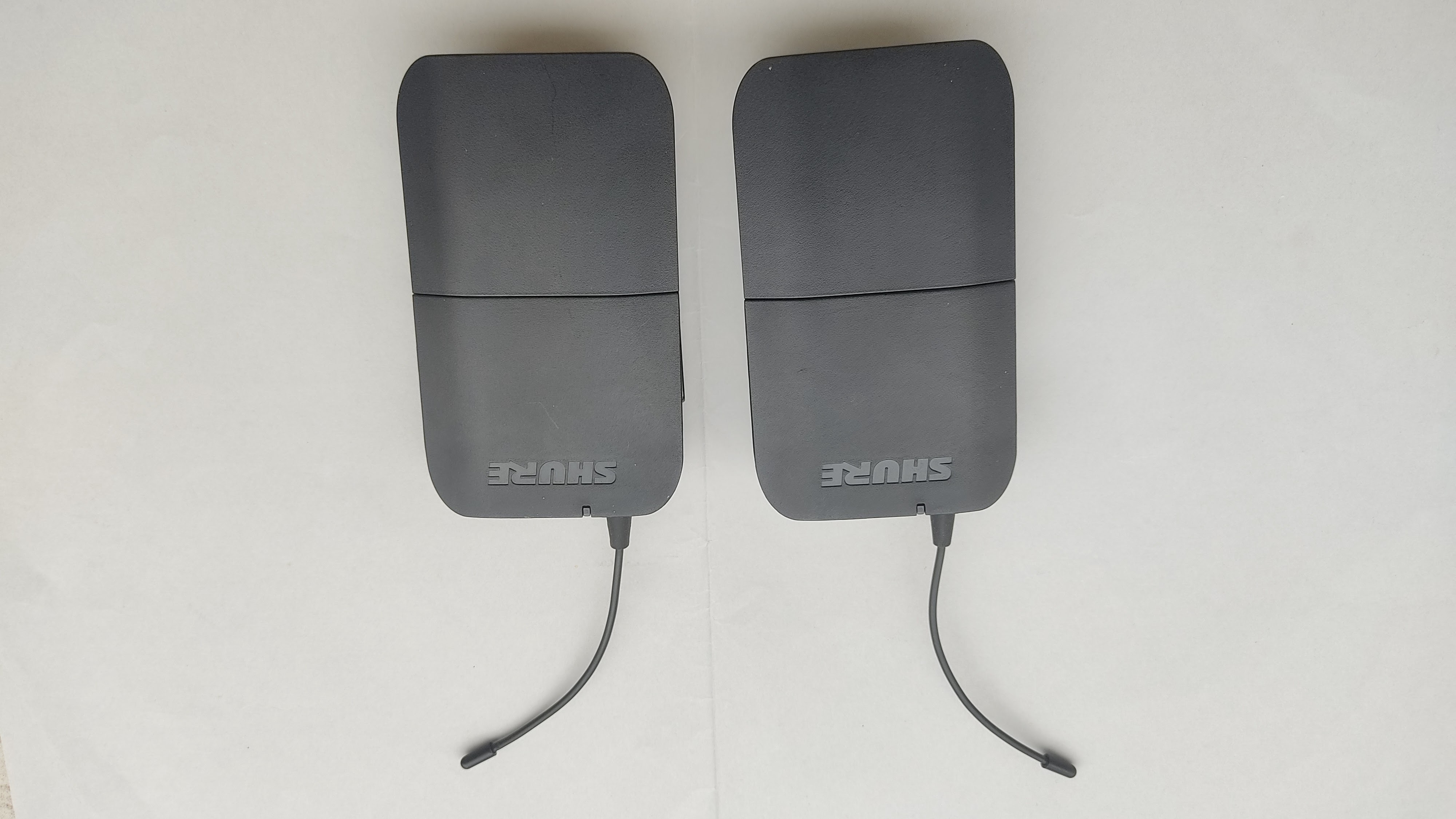 2 émetteurs sans fil Shure BLX1 T11 en état neuf