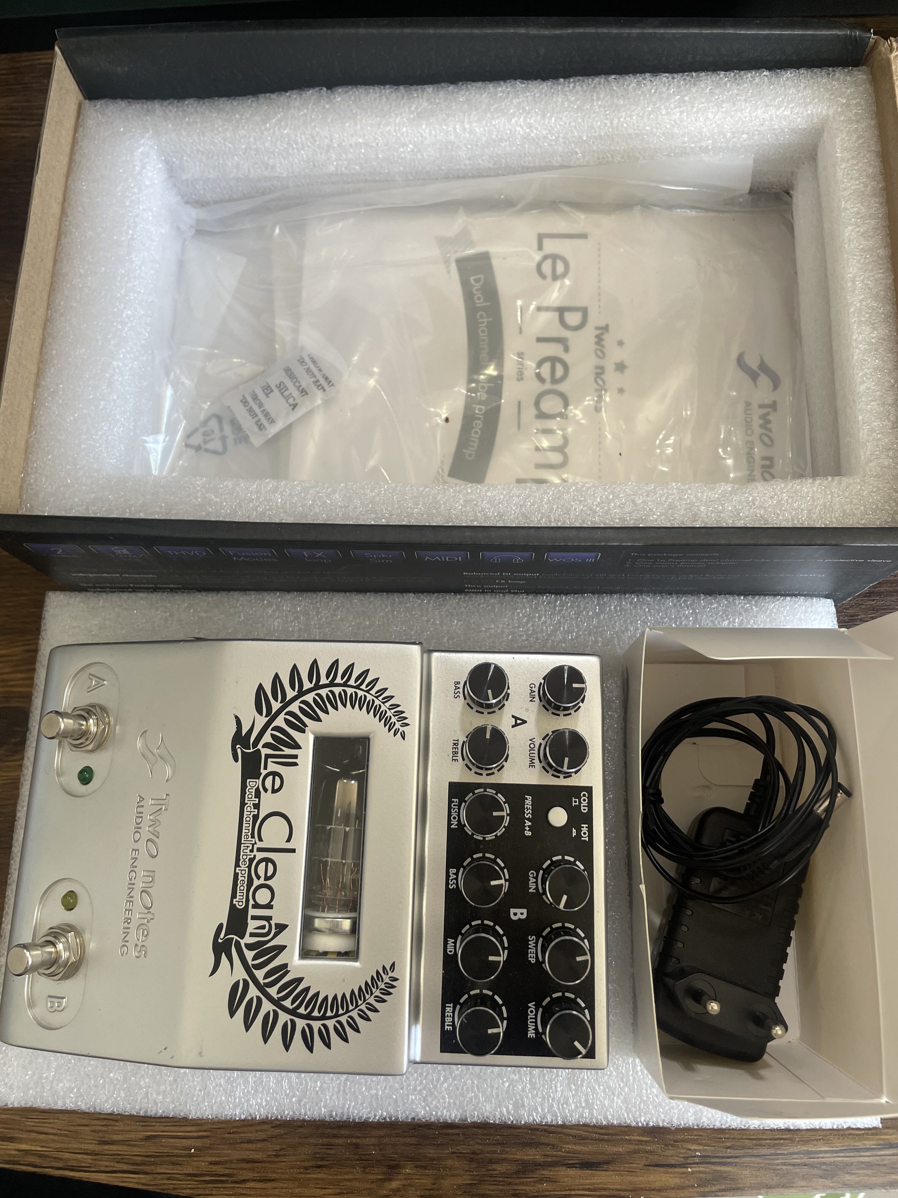 Vends Preamp Two Notes Le Clean avec alim & boîte d'origine