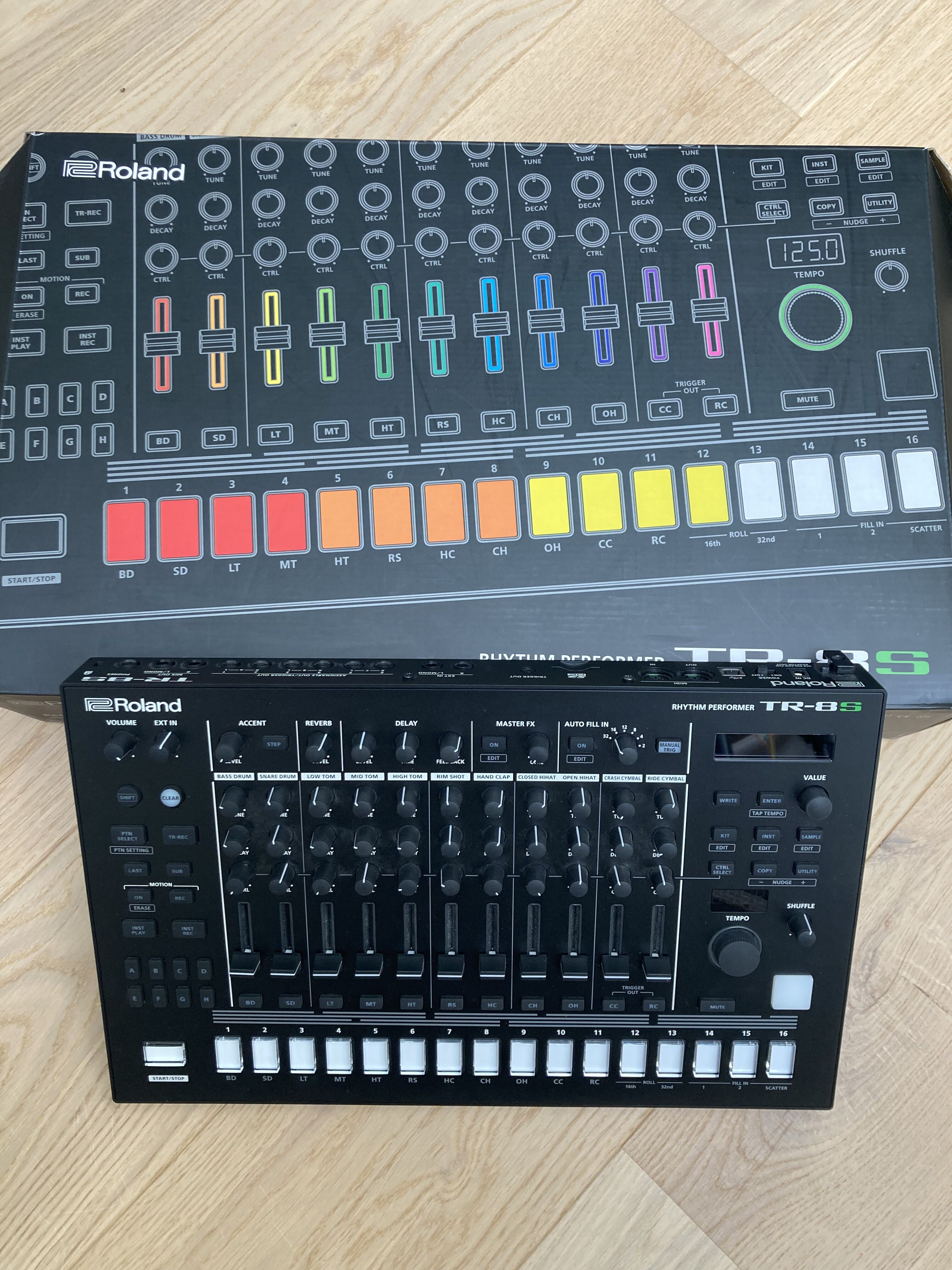 Roland TR-8S Rhythm Performer (40873)