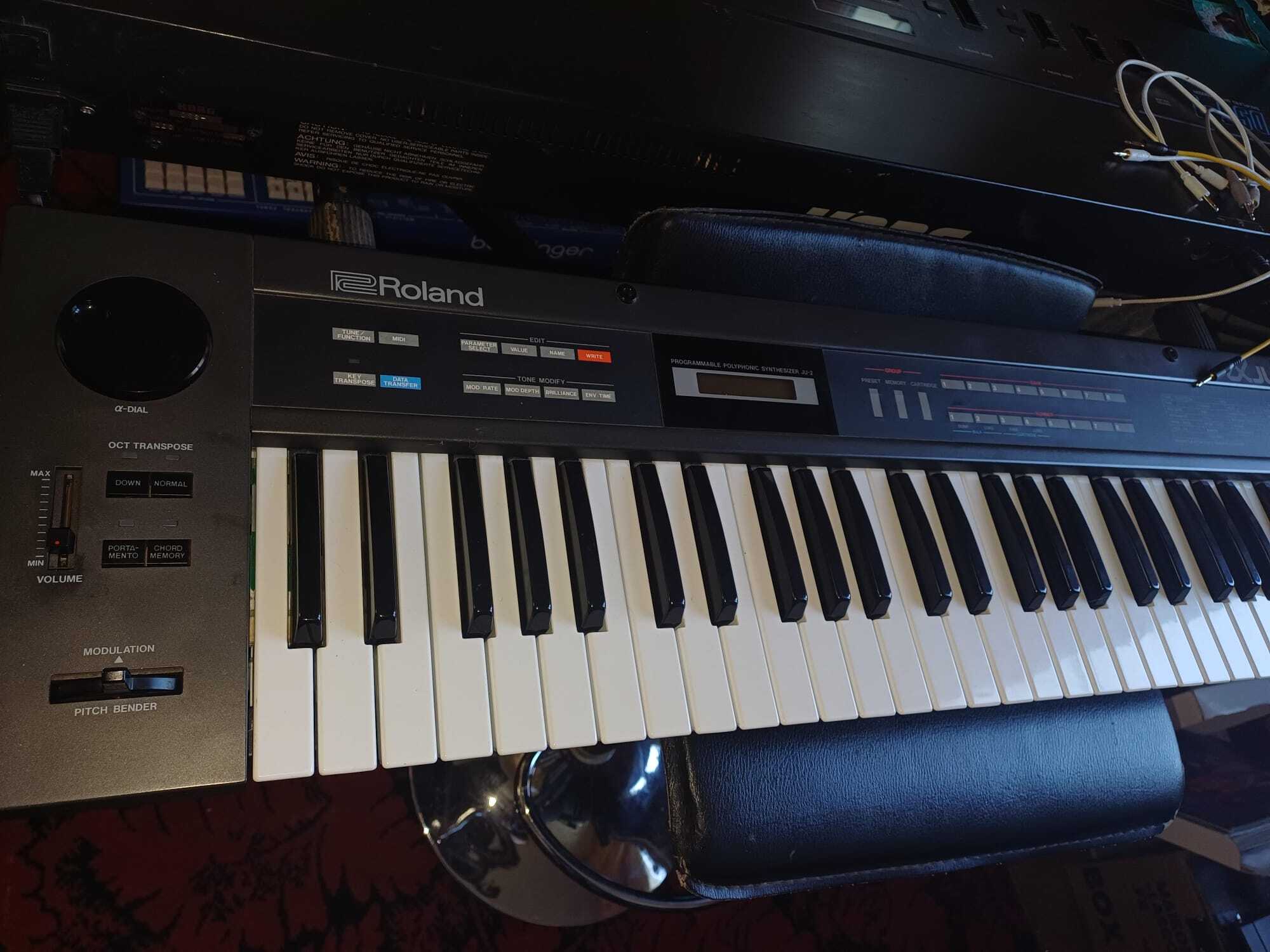 Roland ALPHA JUNO 2 en excellent état (Synthétiseur analogique vintage / Juno 106)
