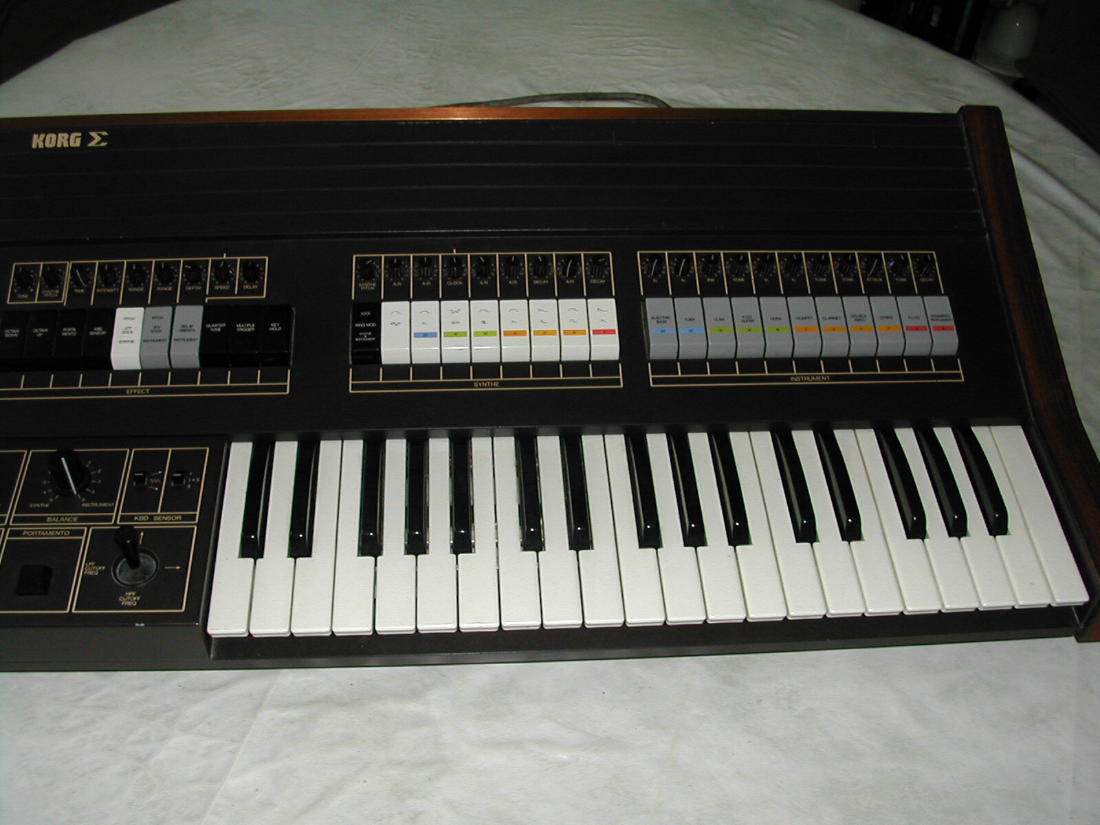 Vends Korg Sigma en très bon état.