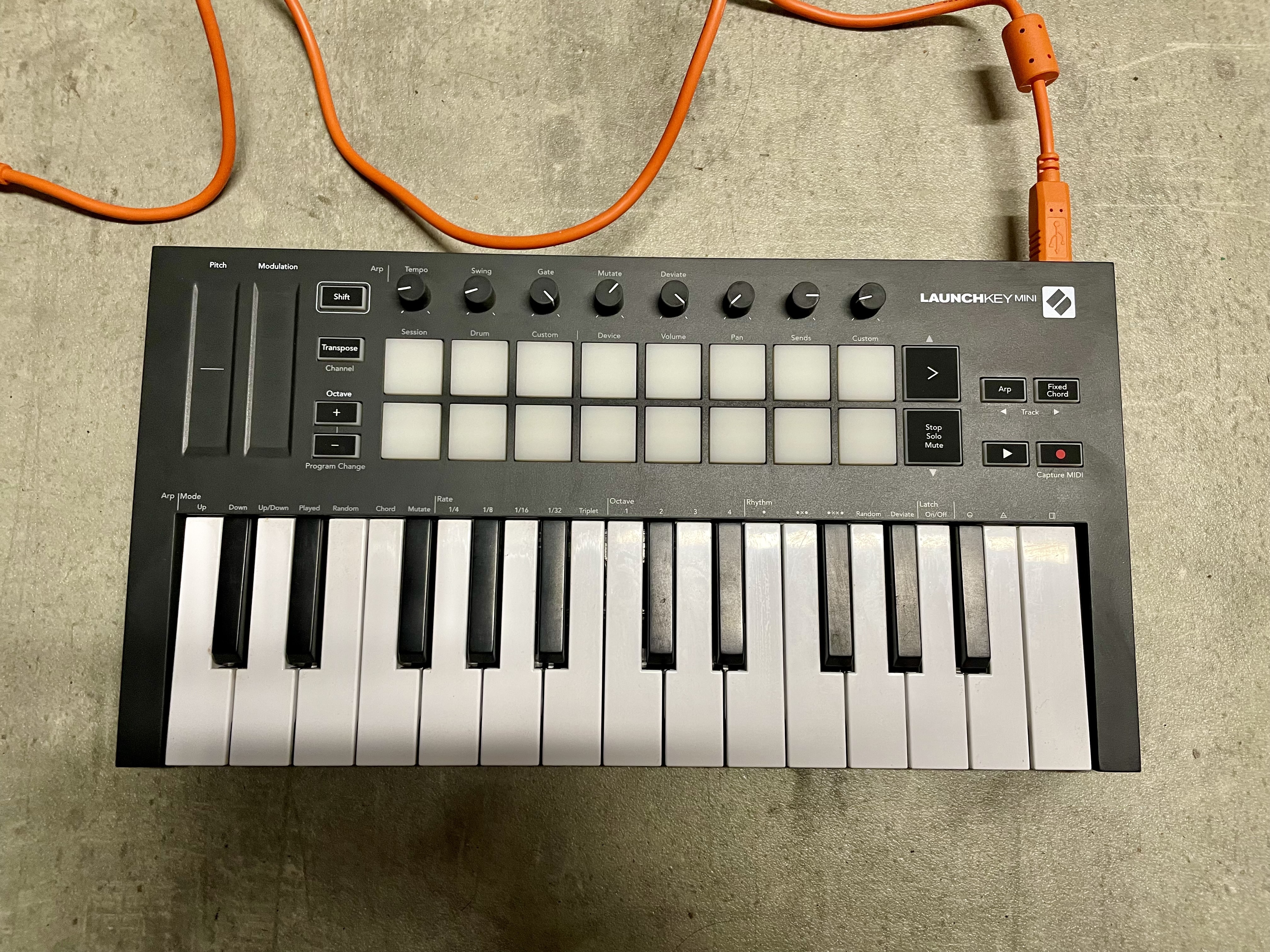 Launchkey mini mk3 Novation
