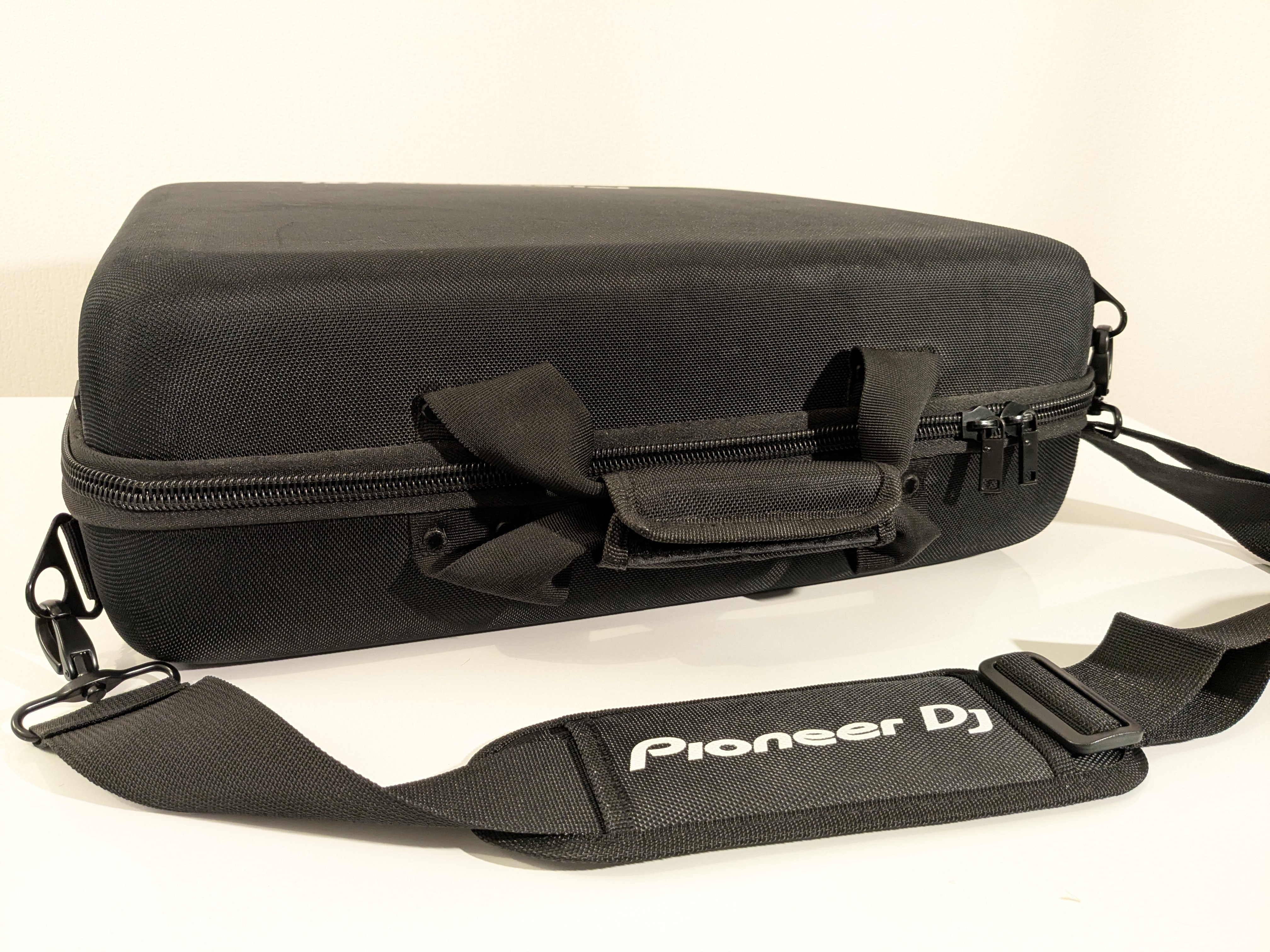 PXL 20260205 184603937