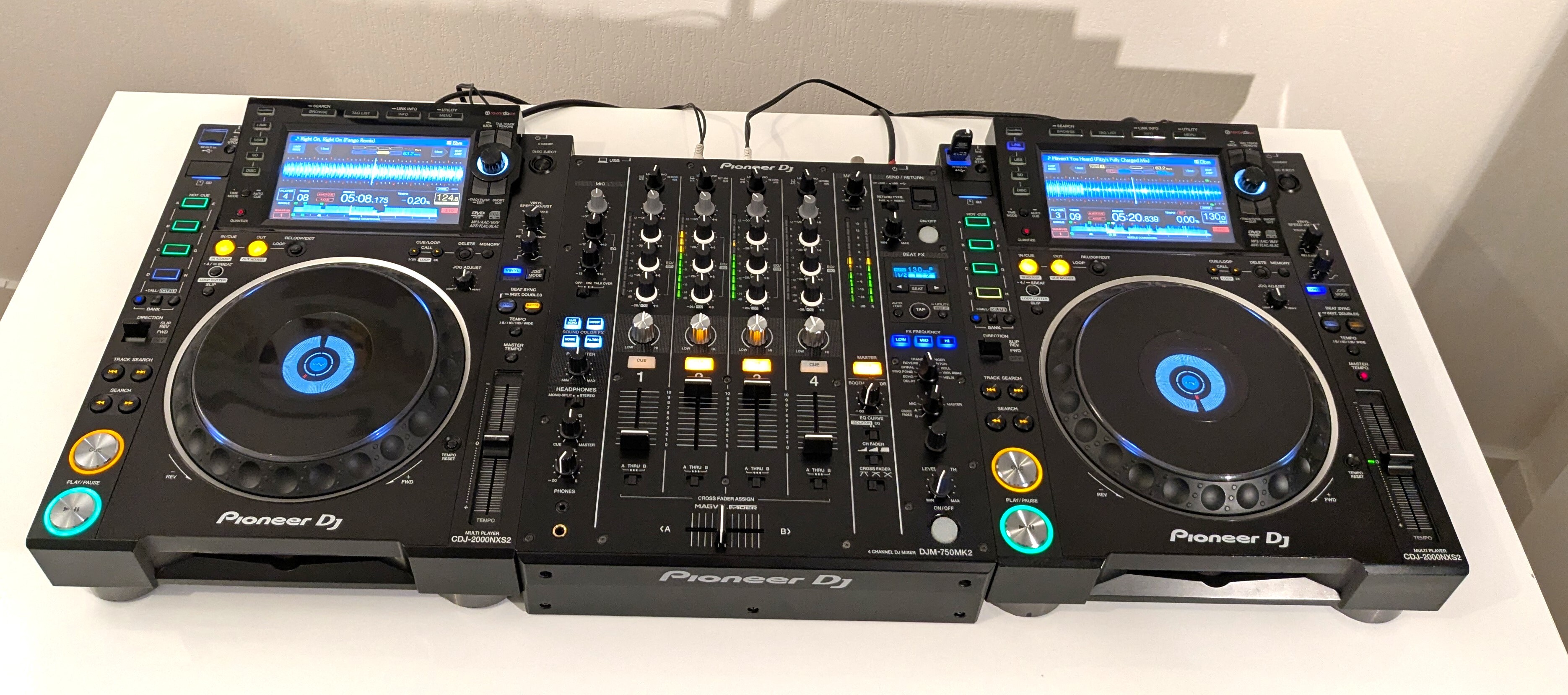 Pioneer CDJ-2000NXS2 (77350)