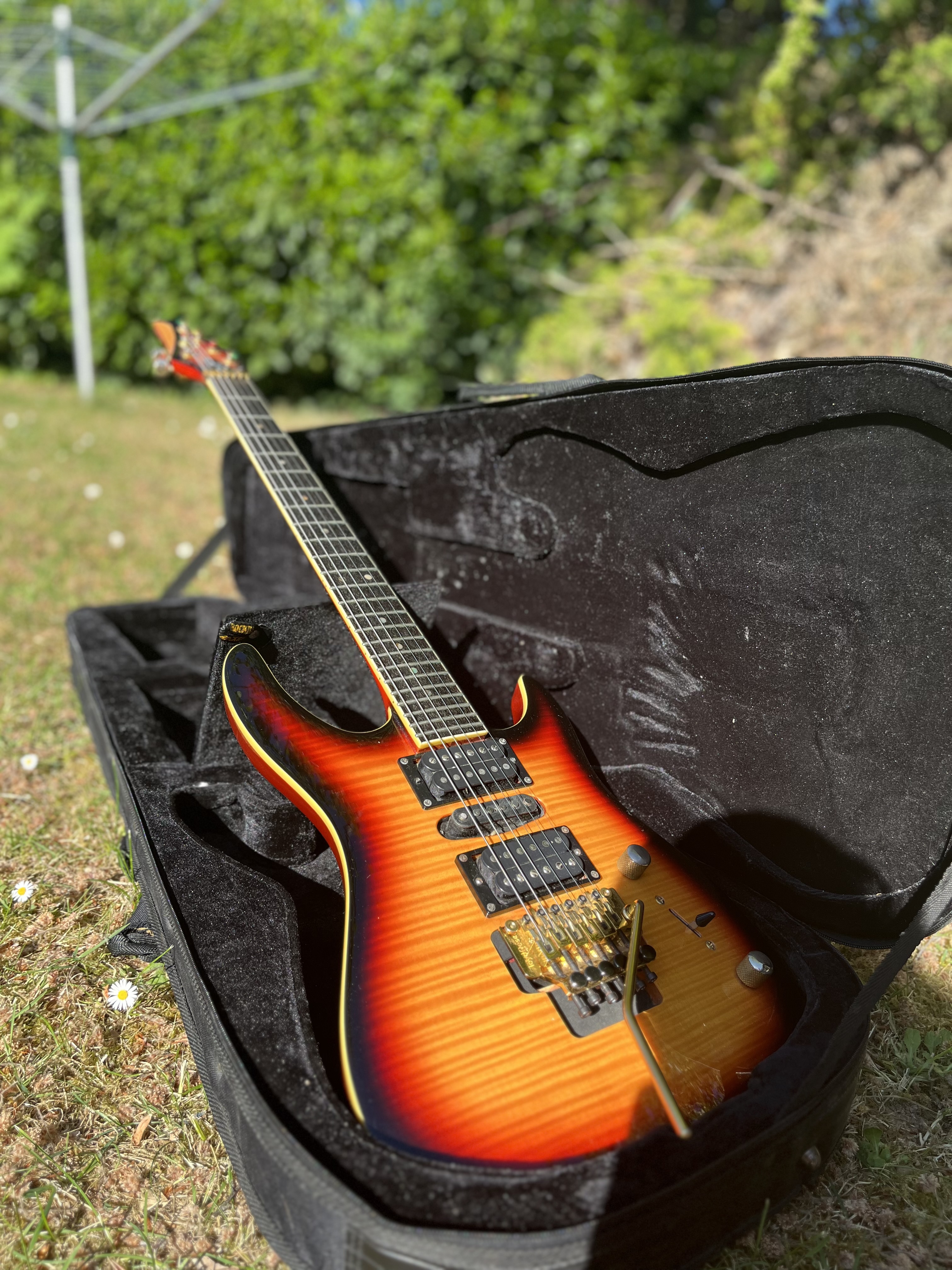 Guitare électrique Brian Moore "i1f" / 24 cases / Corps acajou / micros DiMarzio / Manche traversant / Touche ébène