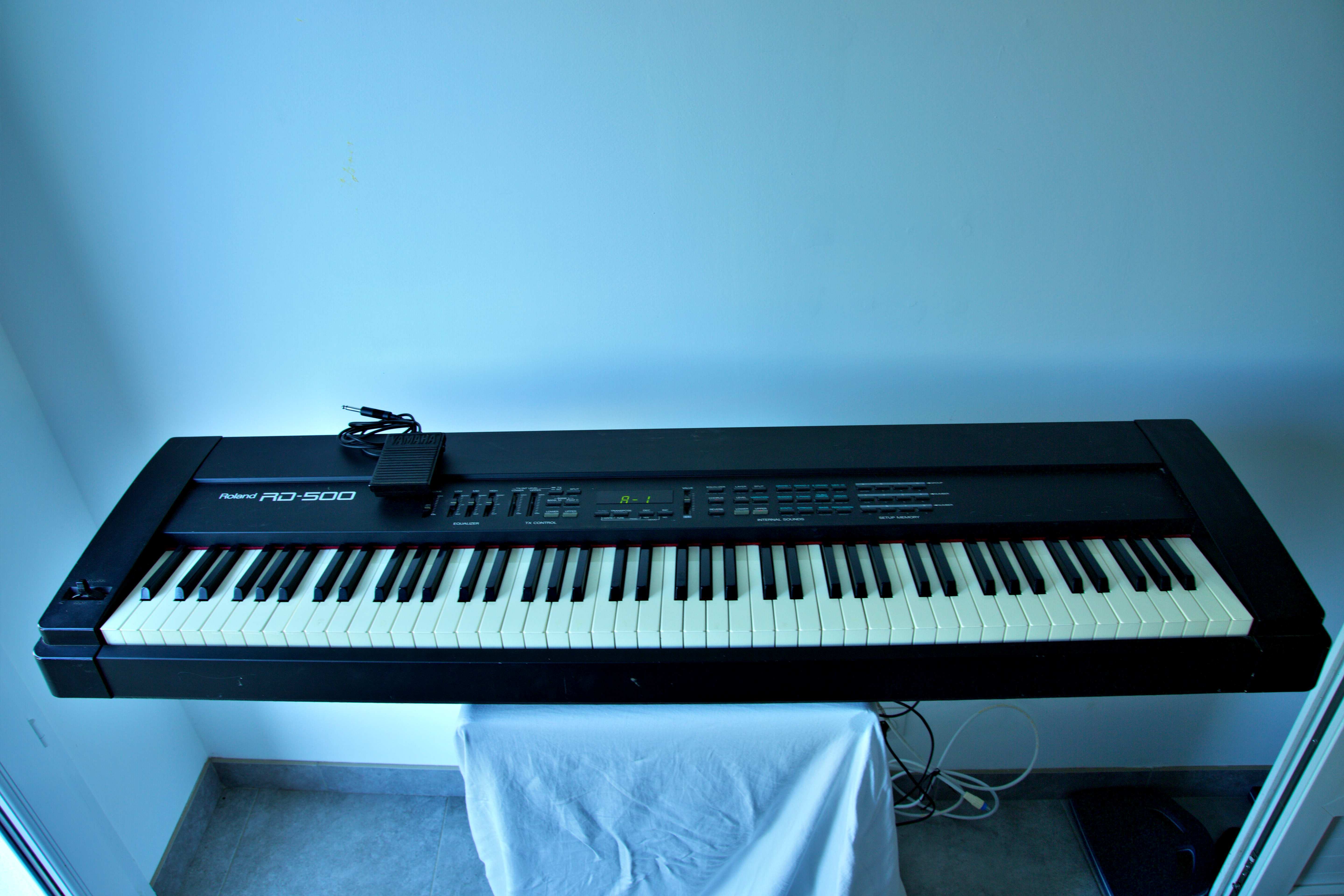Roland RD-500