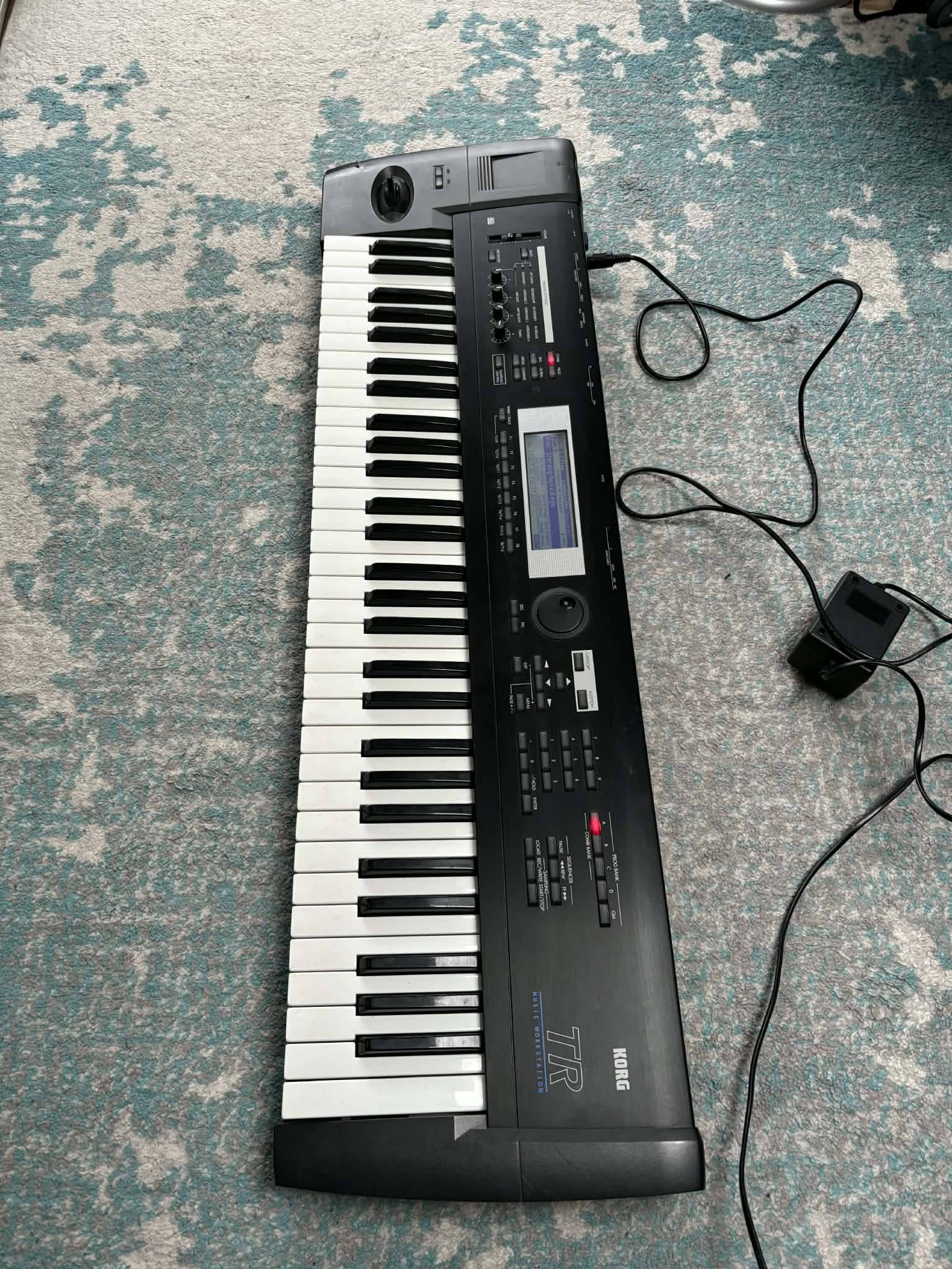 KORG TR61 - A FAIRE REVISER