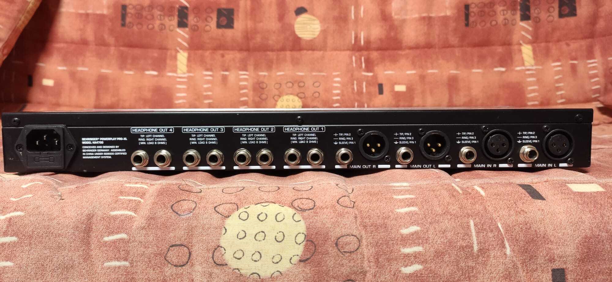 Behringer Powerplay Pro-XL HA4700 (26658)