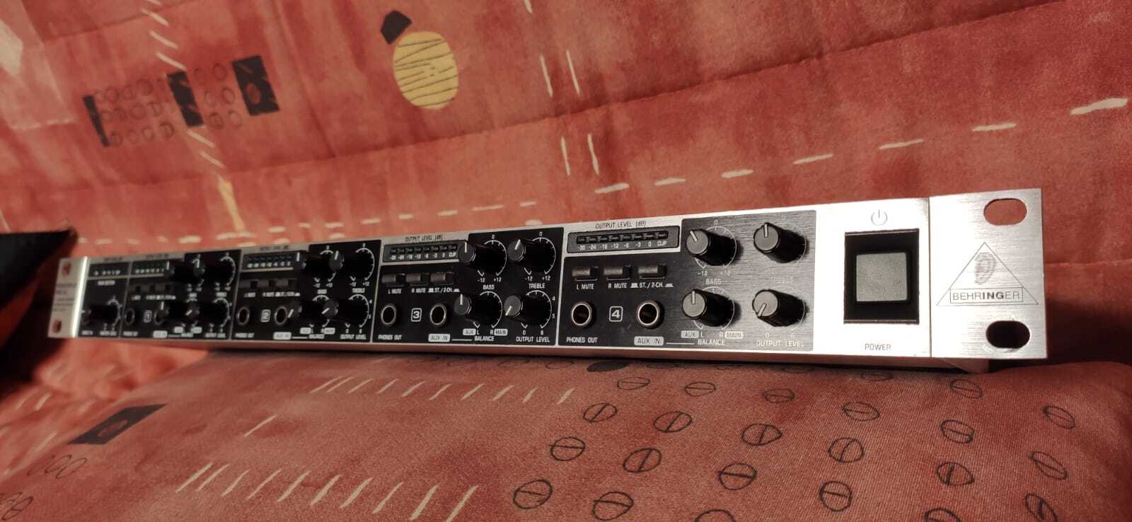 Behringer Powerplay Pro-XL HA4700 (99410)