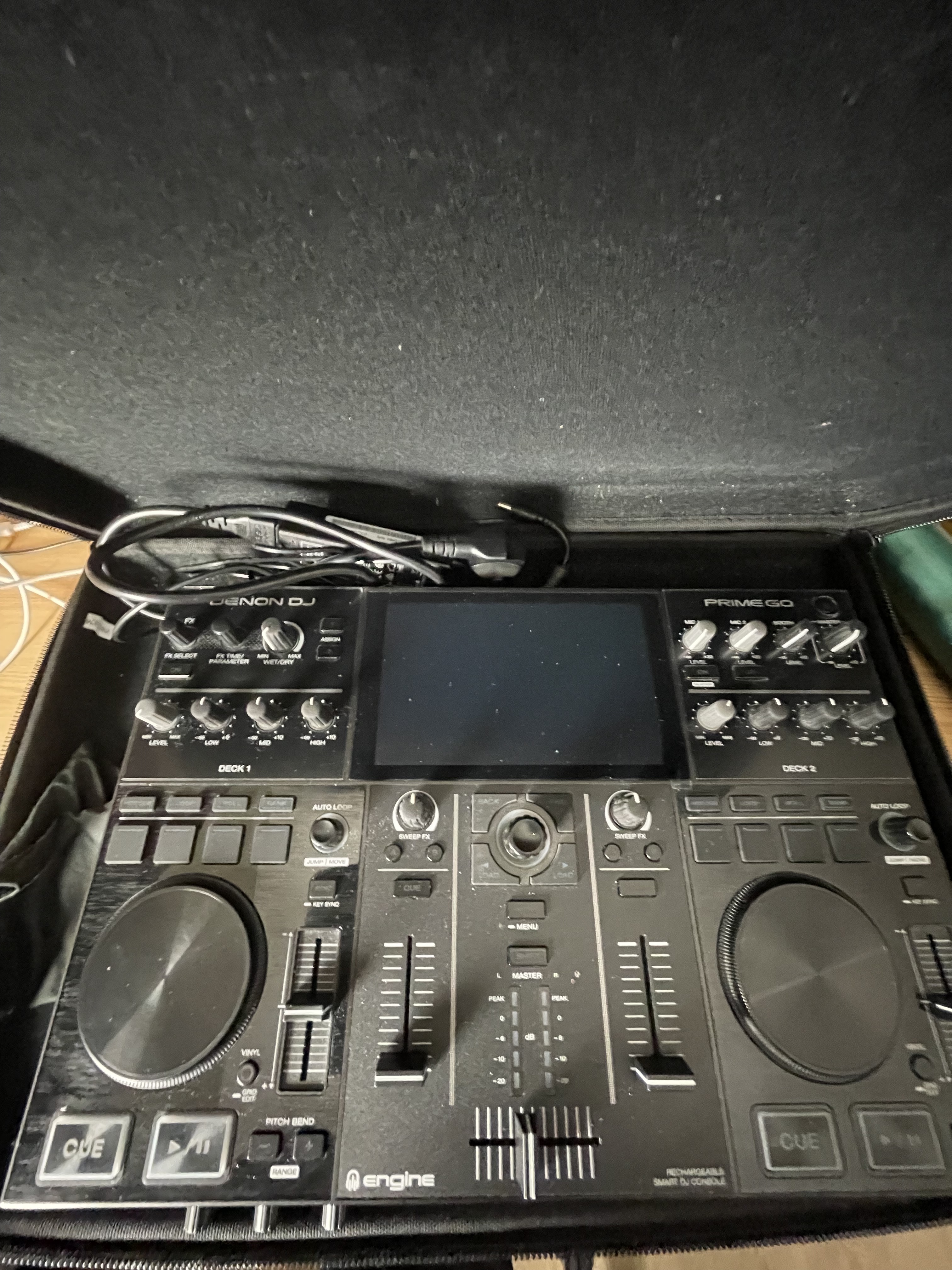 Denon DJ Prime GO À Vendre avec sa housse