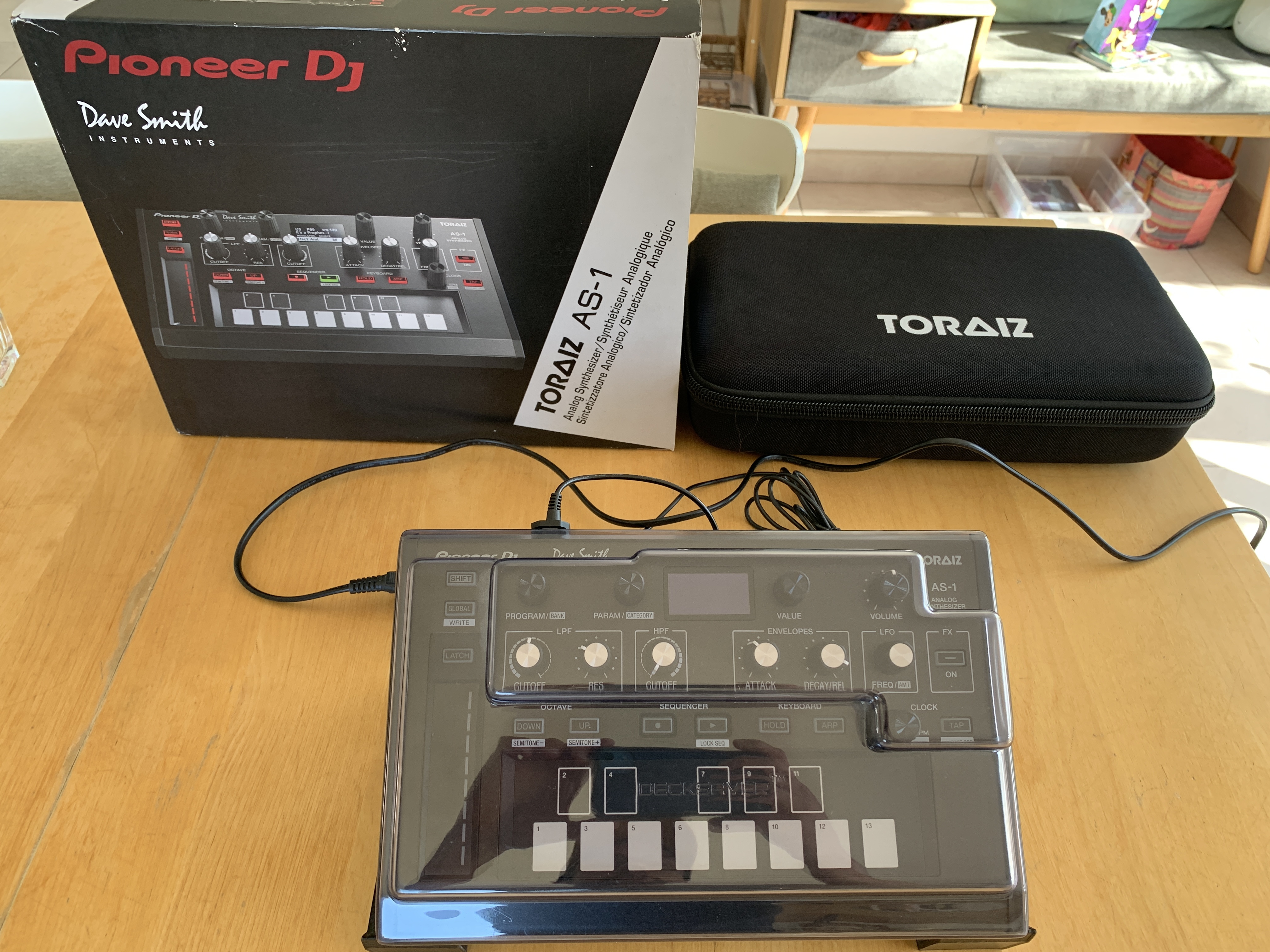 Vends synthé Pioneer Toraiz AS-1 Dave Smith + decksaver + housse + stand