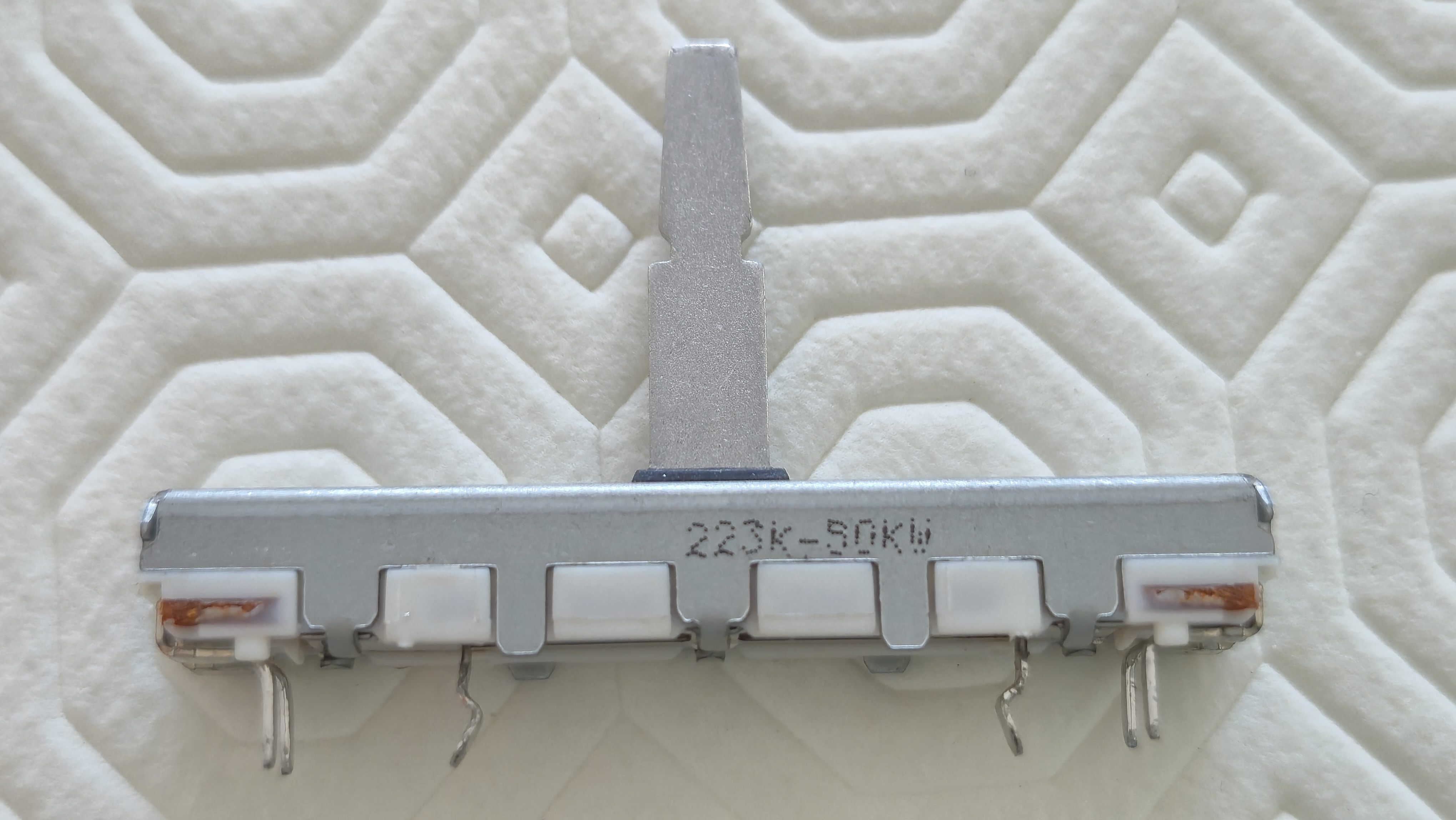 DN360 KLARK-TEKNIK, Lot 10x FADERS Façade (originaux ALPS)
