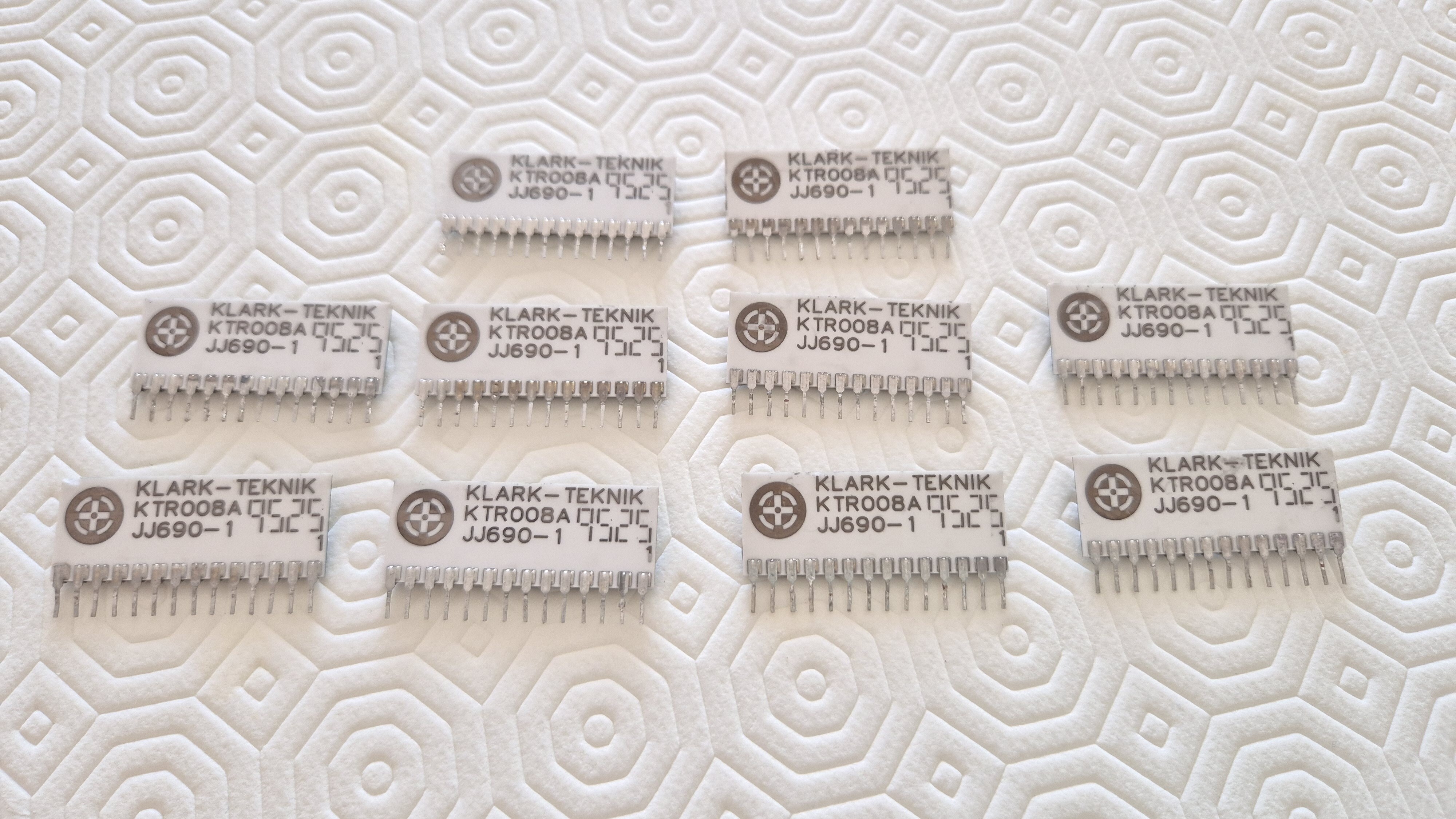DN360 KLARK-TEKNIK, lot de 2x GYRATORS réf B3096 KTR008
