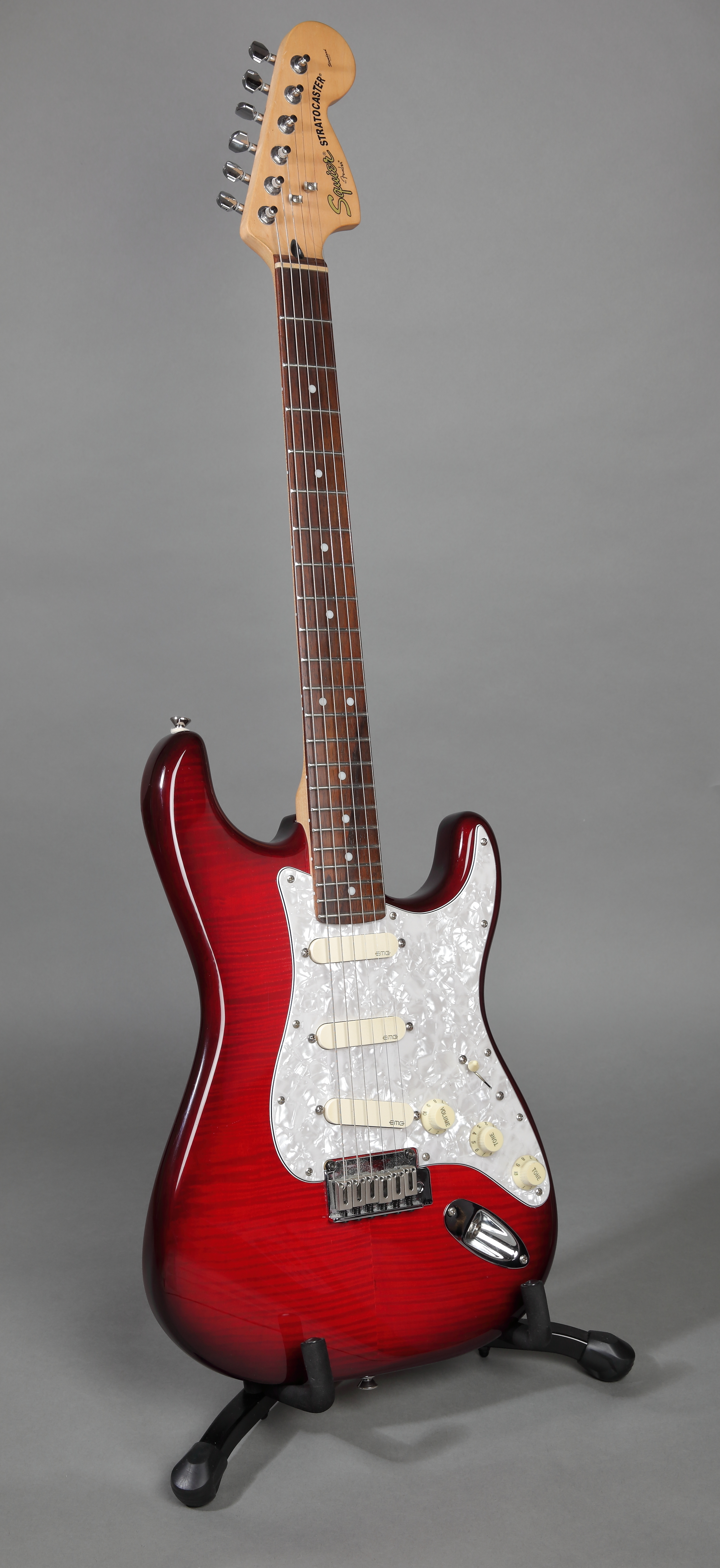 Vds Squier Strat standard avec plaque EMG Gilmour