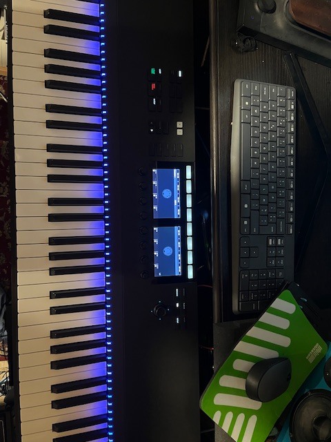 Komplete kontrol S88 Mk 2