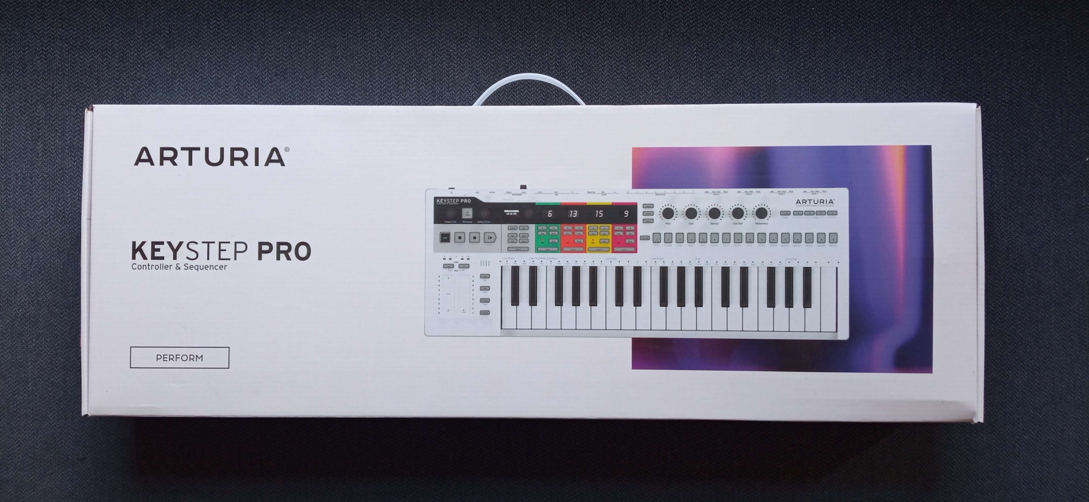 Arturia Keystep Pro closed box