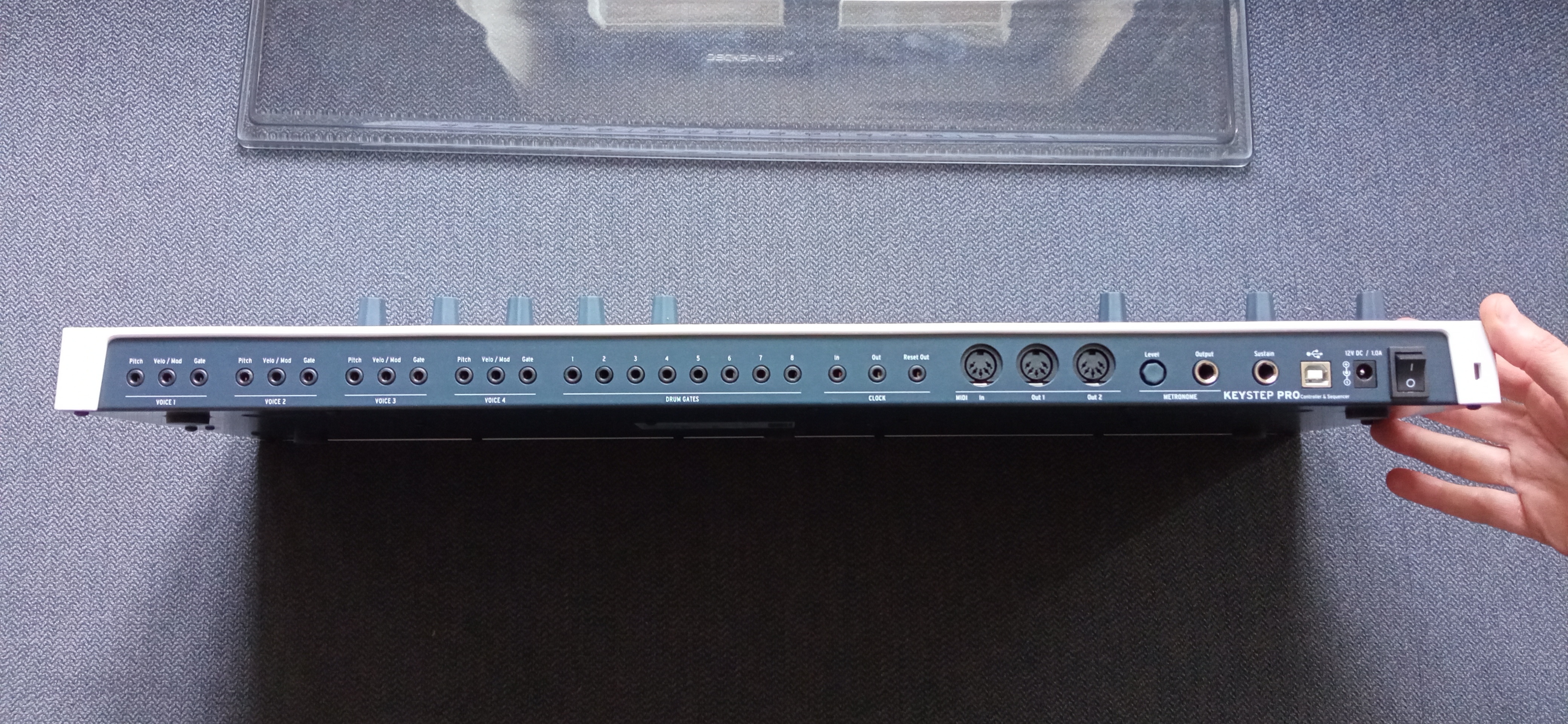 Arturia Keystep Pro from behind+decksaver