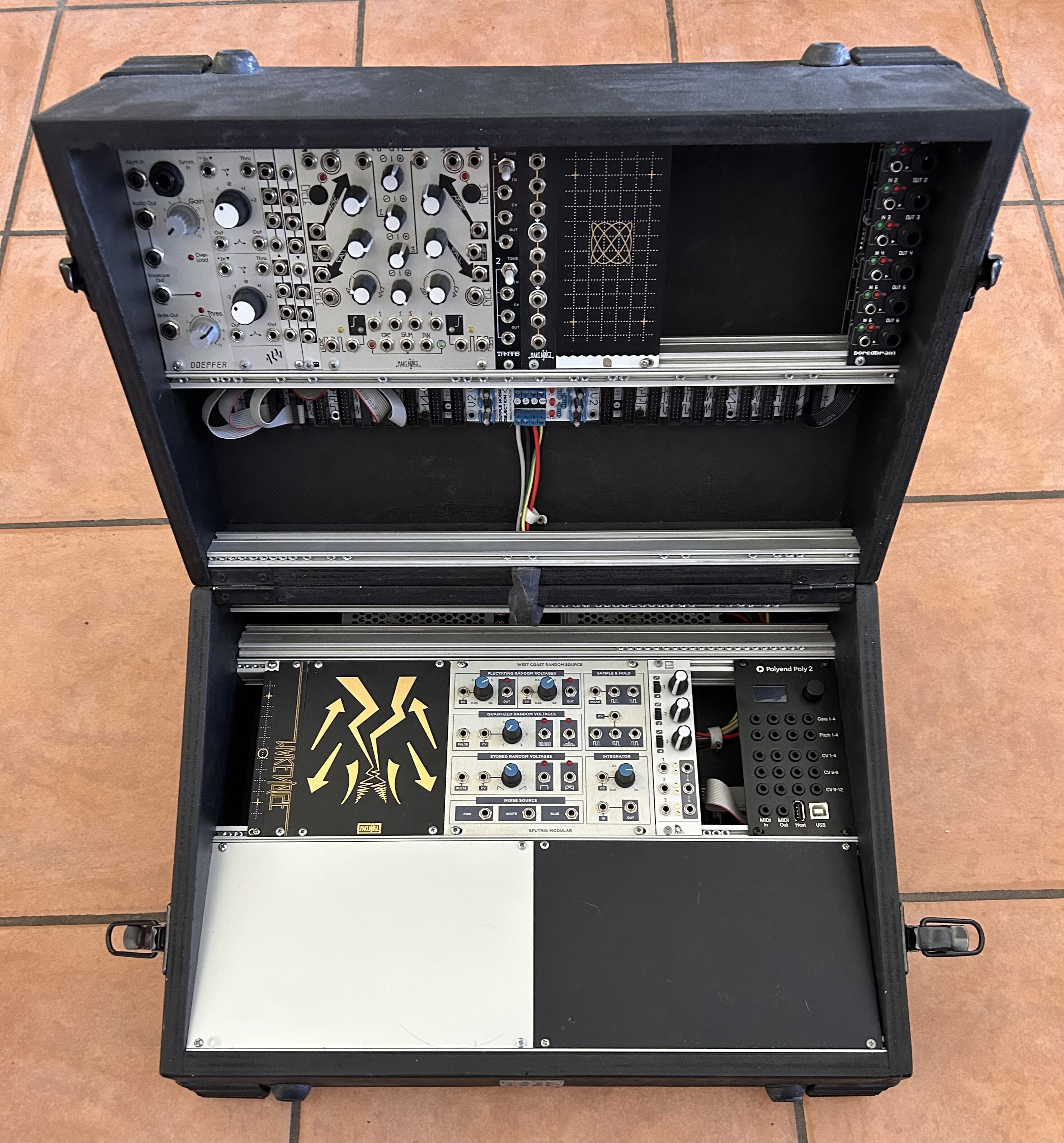 VEND CASE FROM LAKE Pliable  4X 84HP  +1U