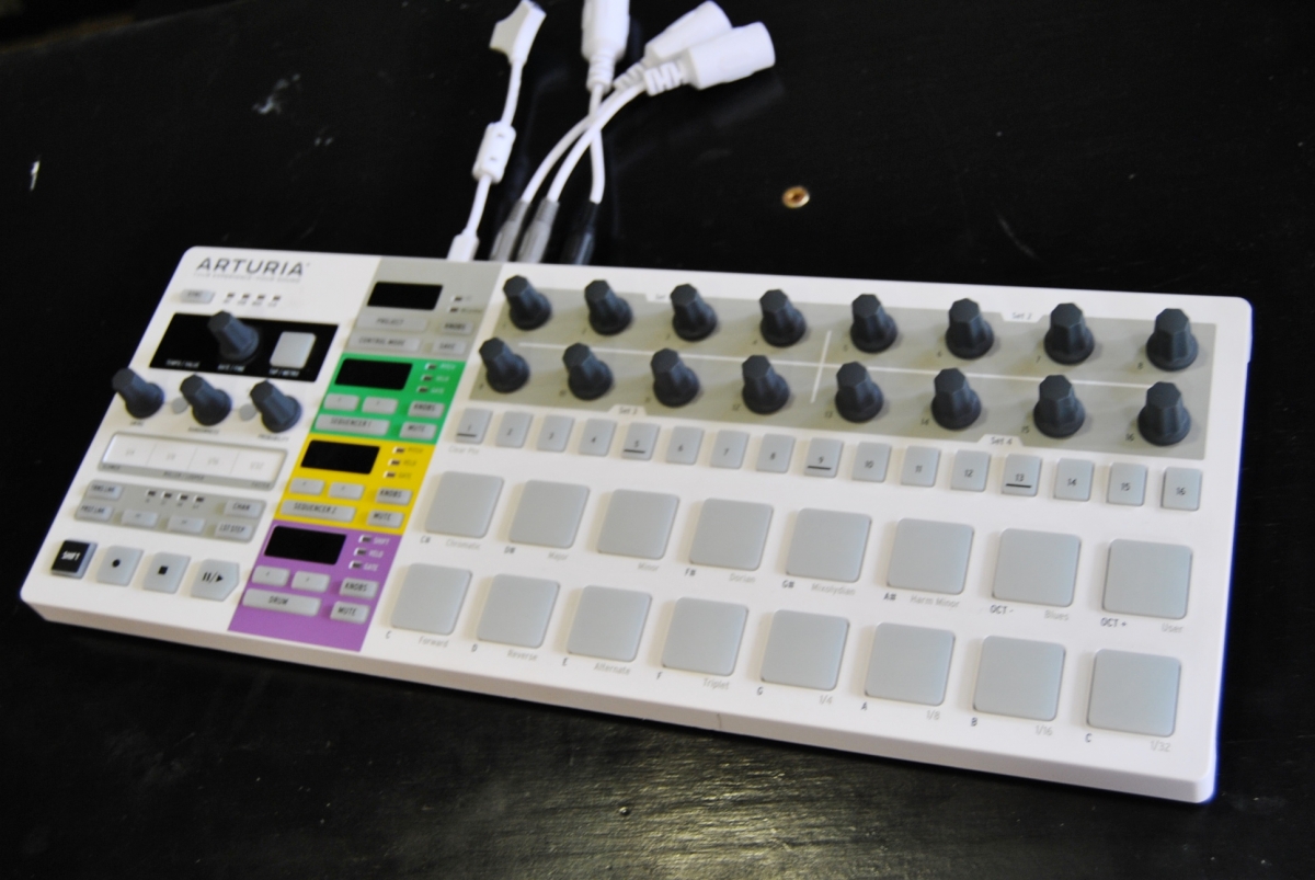 vends Beatstep Pro parfait état dans boite d'origine, Marseille / Paris