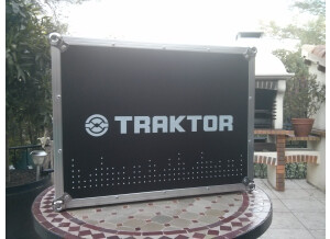 Native Instruments Traktor Kontrol S4 (10604)