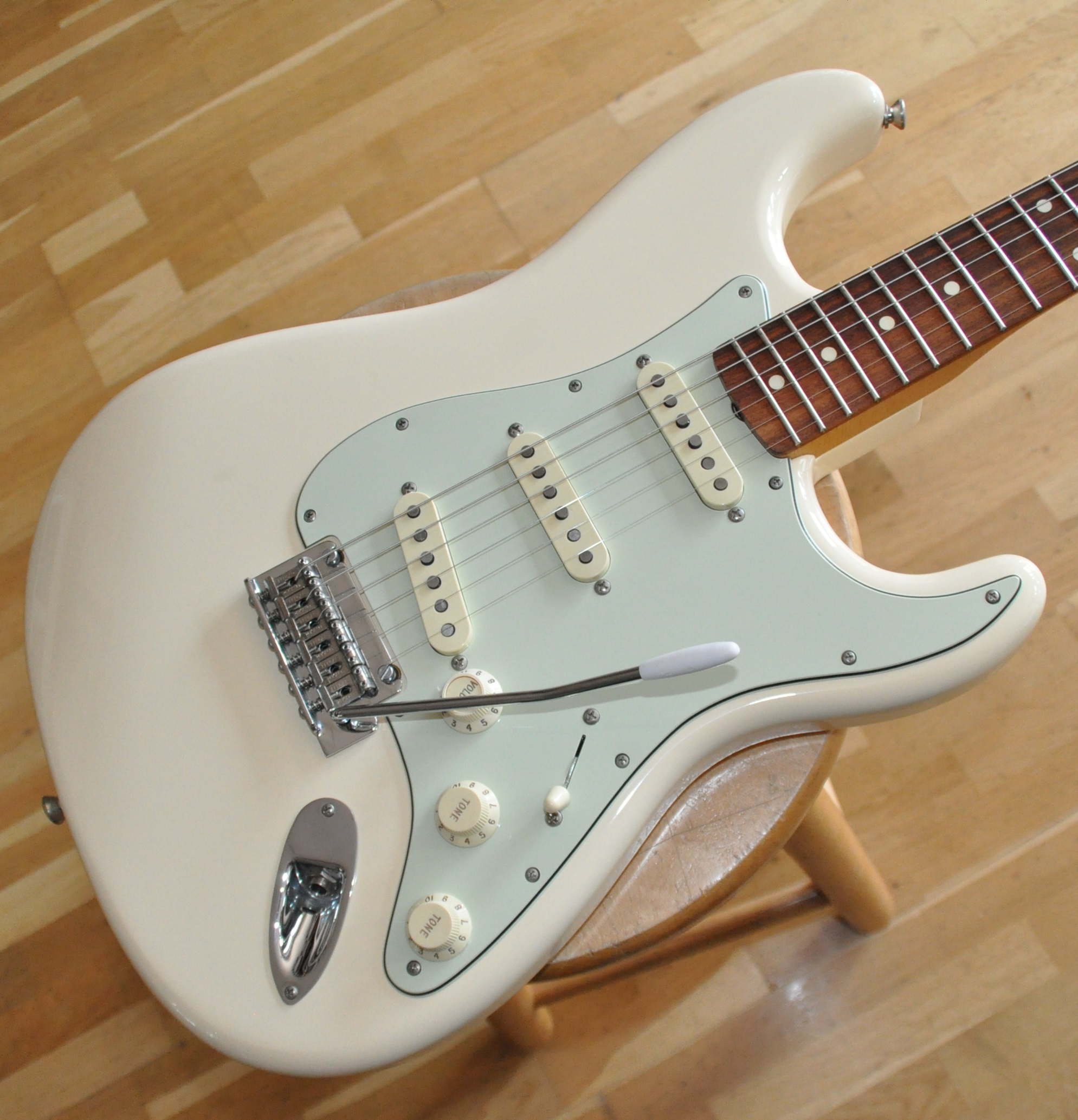 Fender Vintera '60s Strat Mod OWH (2021 Made In Mexico)