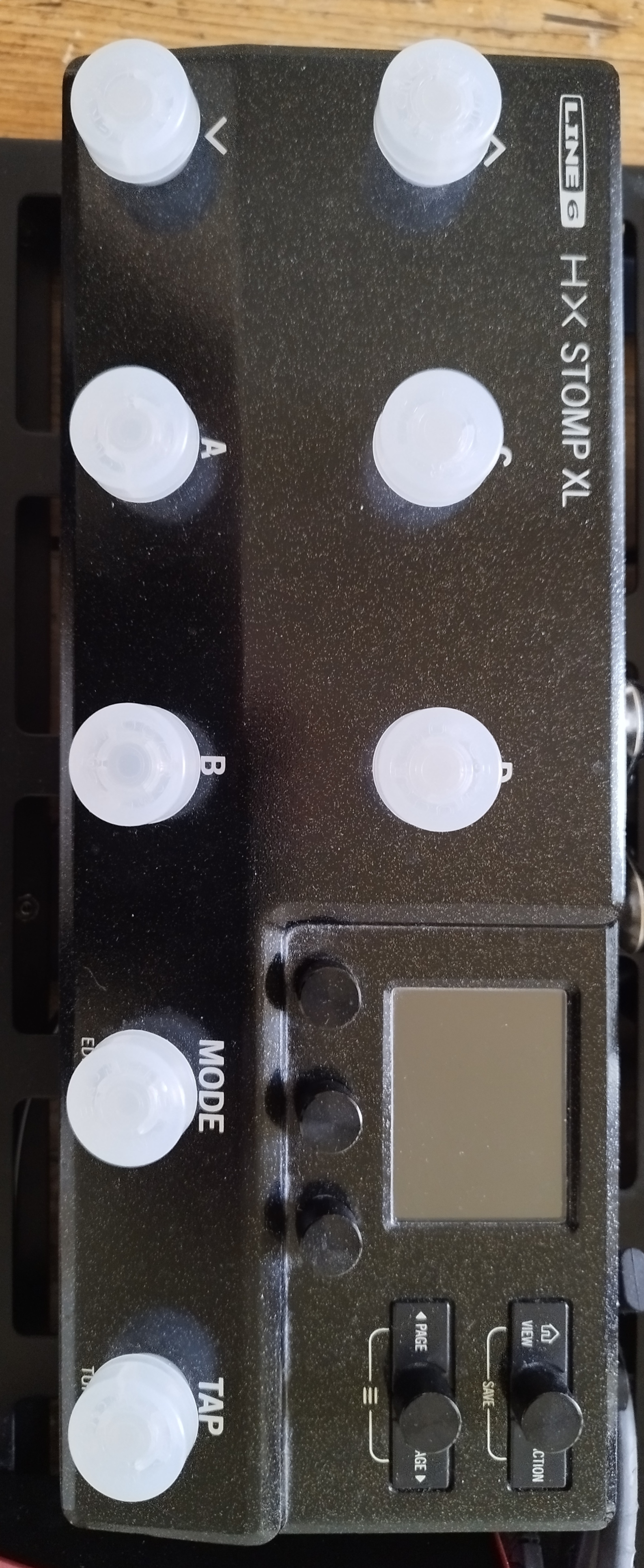 Vends Multi-effets Line 6 HX STOMP XL