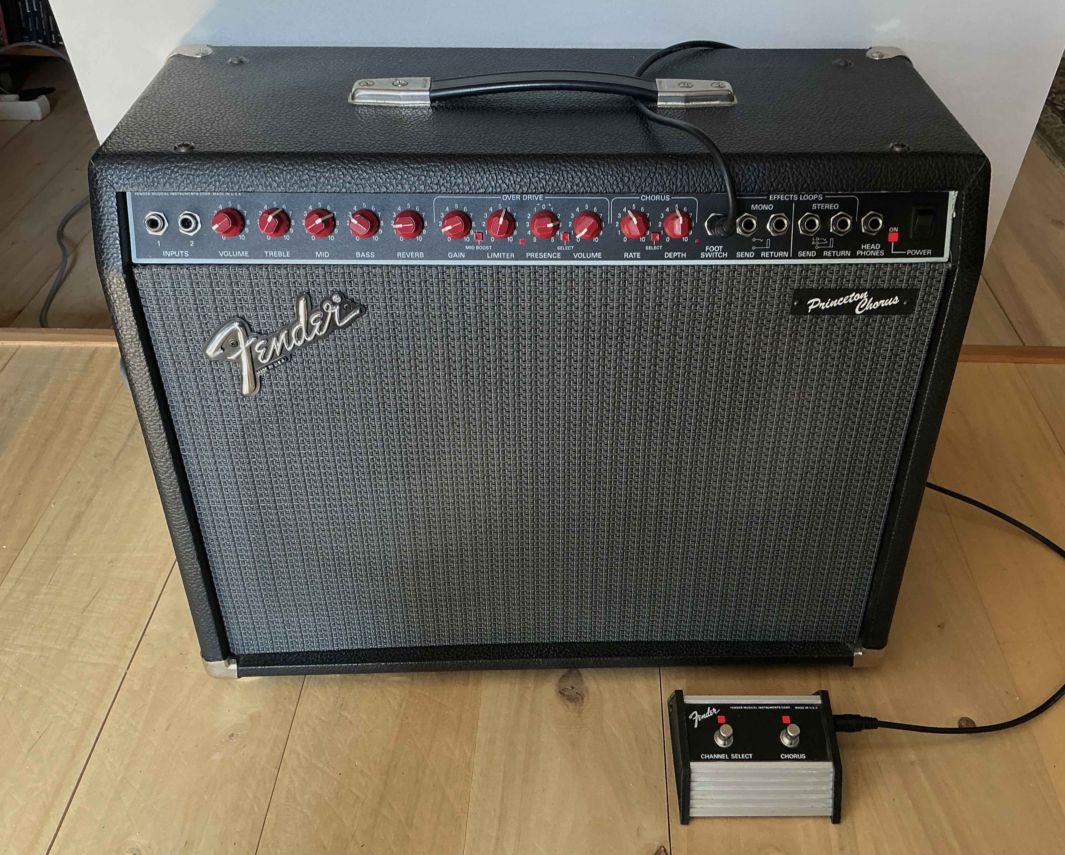FENDER Princeton Chorus  Red Knob  MADE IN USA