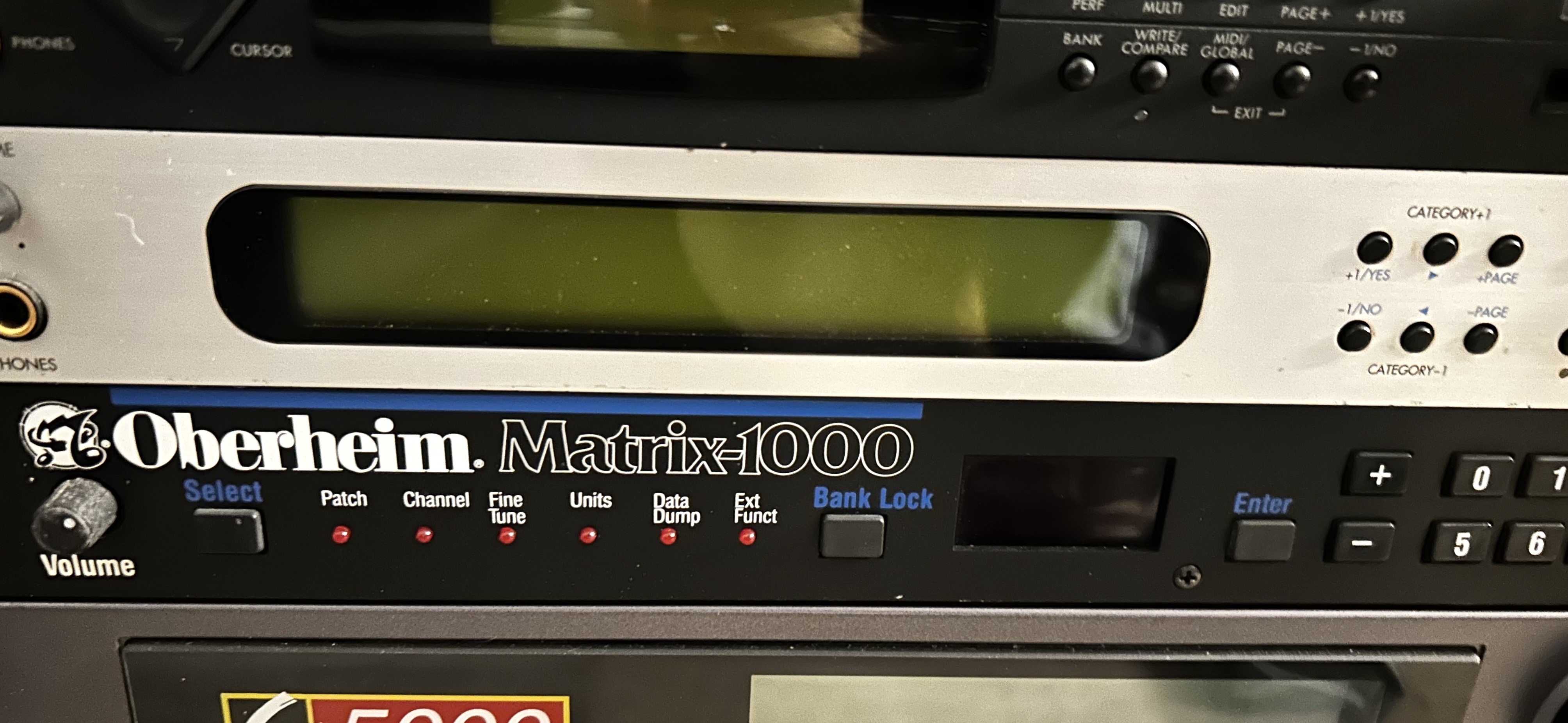 Vends Synthé OBERHEIM MATRIX 1000 (Rack)