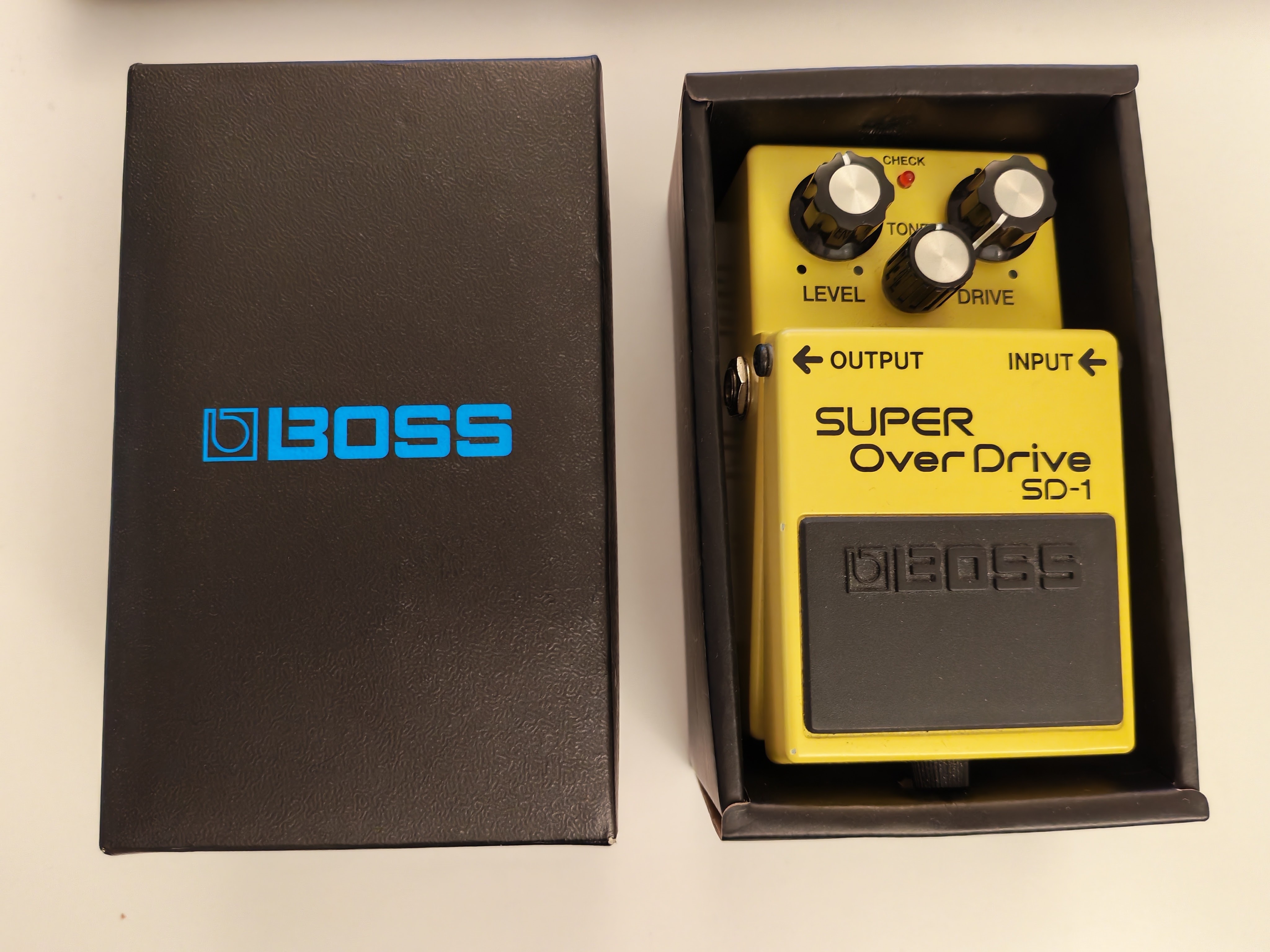 Vends pédale Super Overdrive Boss SD-1