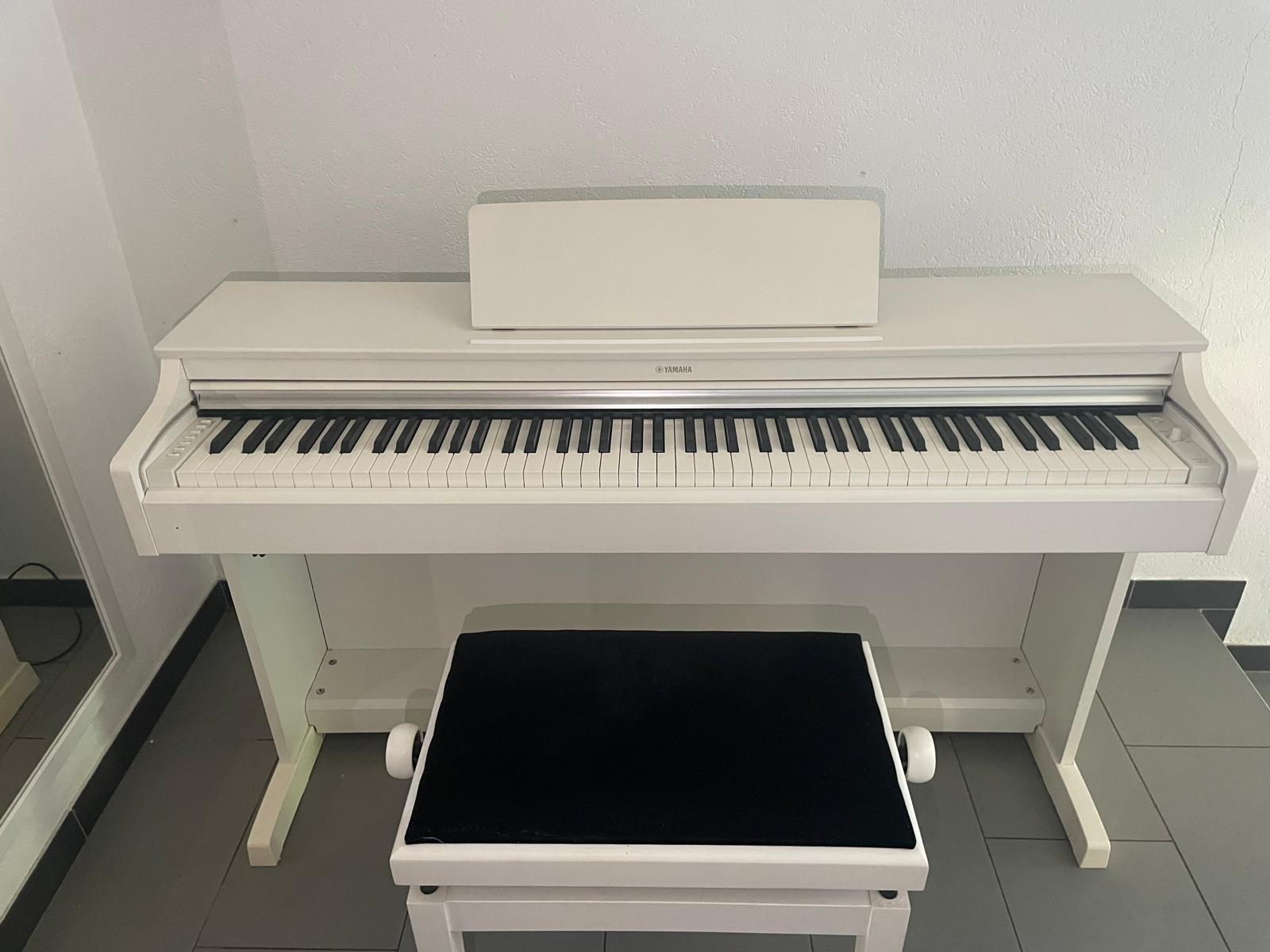 Yamaha Arius YDP-163 blanc bon état avec banc