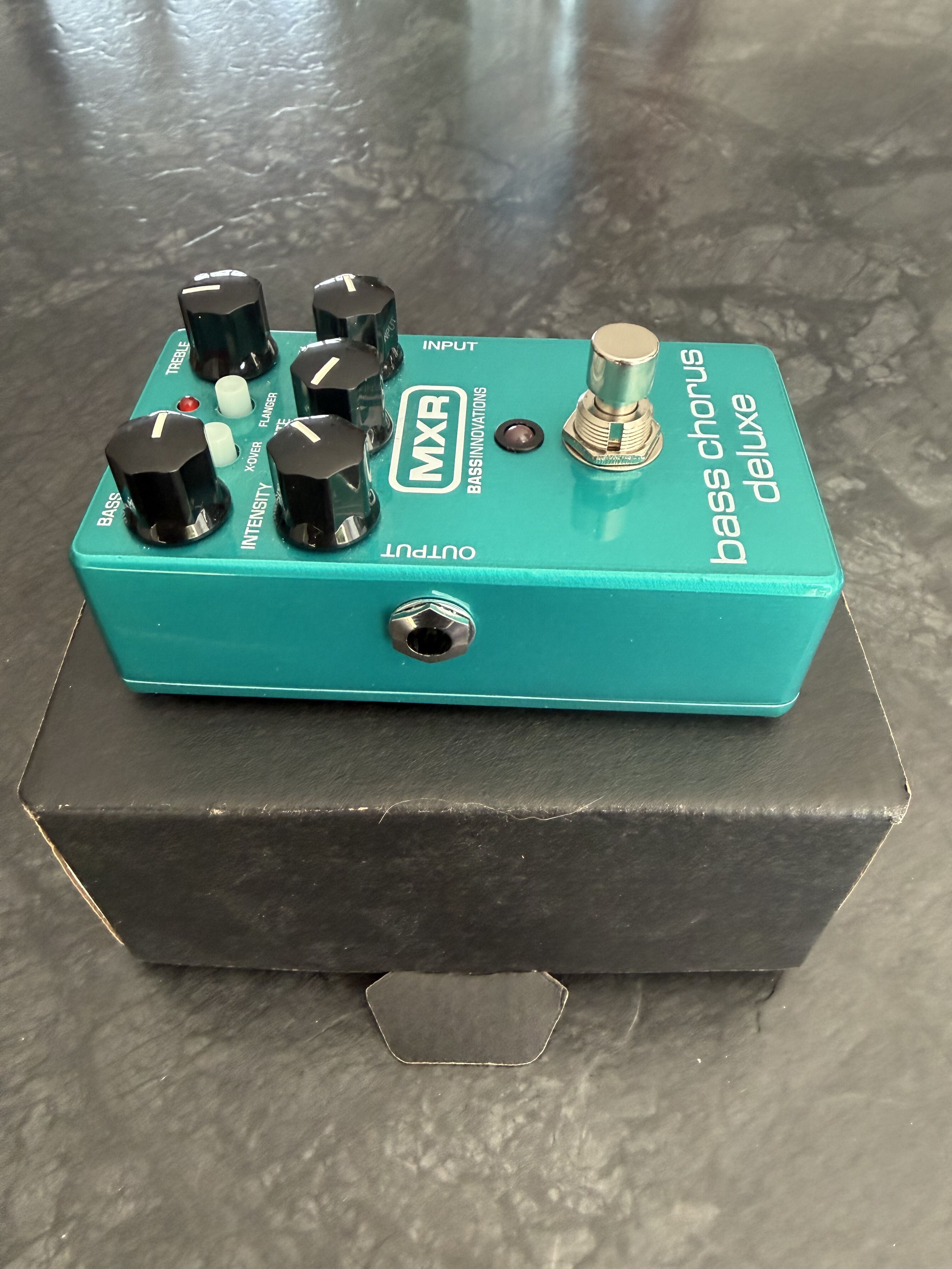 MXR  Bass Chorus Deluxe comme neuf