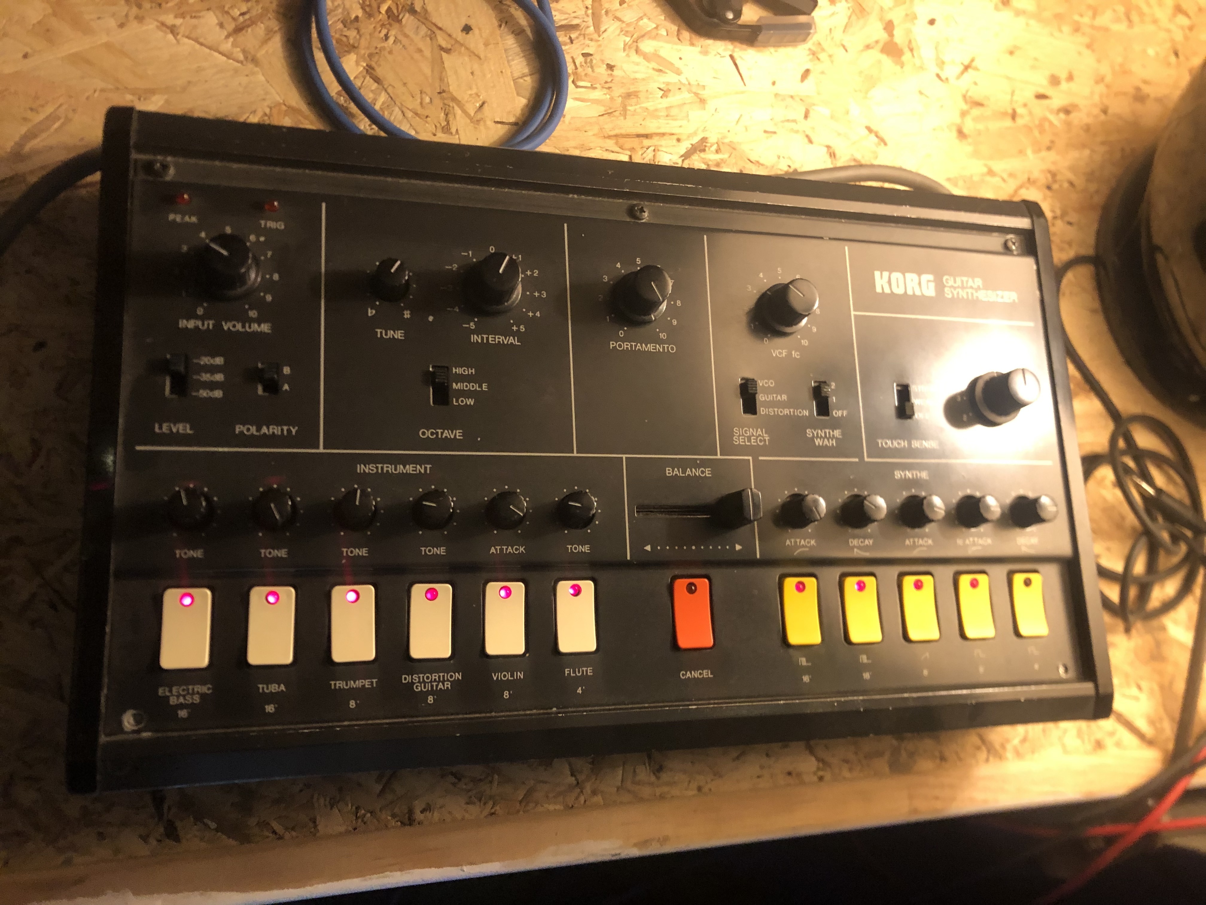 Vends synthé vintage  Korg X911 