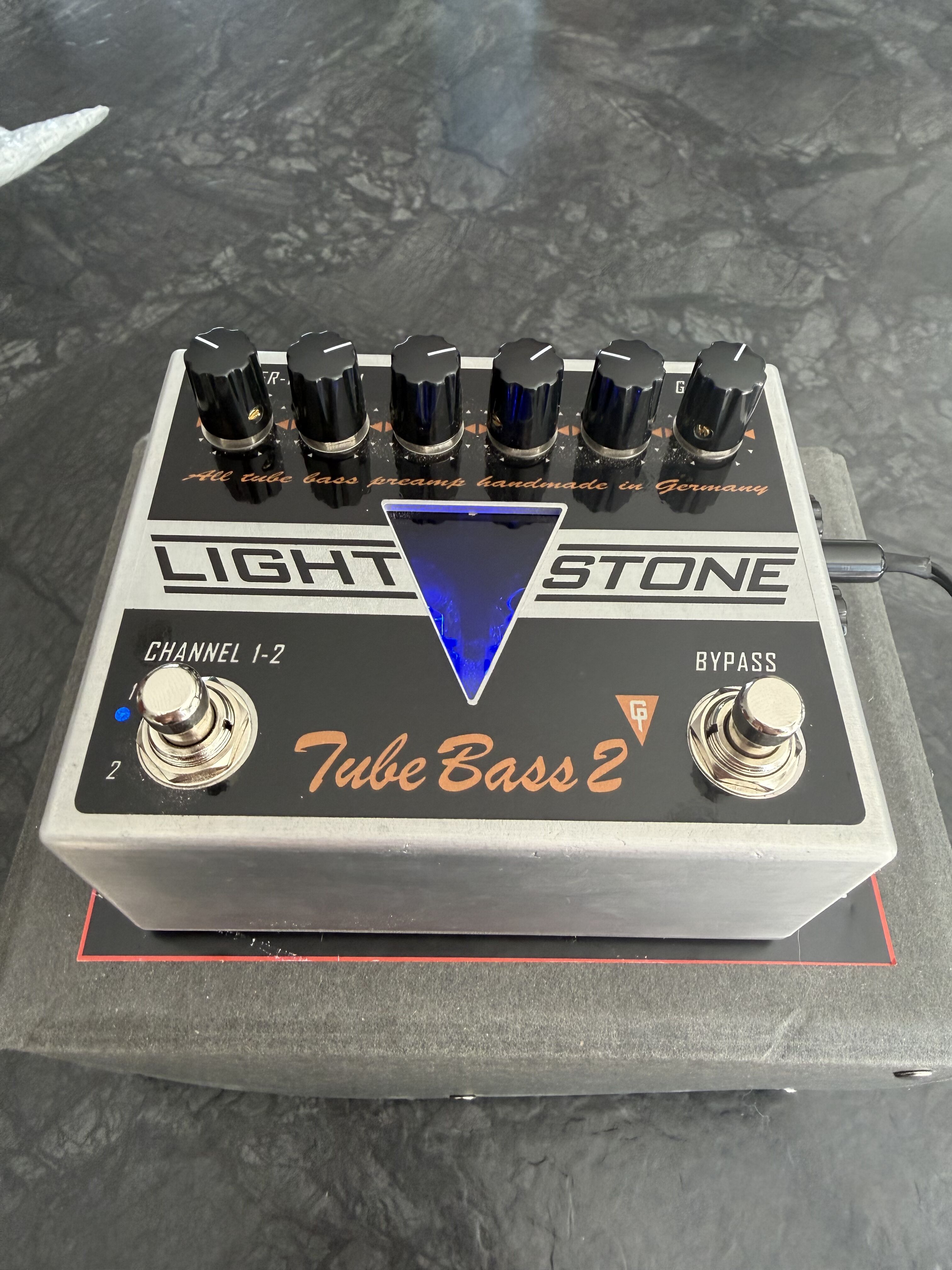 Préampli basse/DI à lampe GP-Lightstone Tube Bass 2