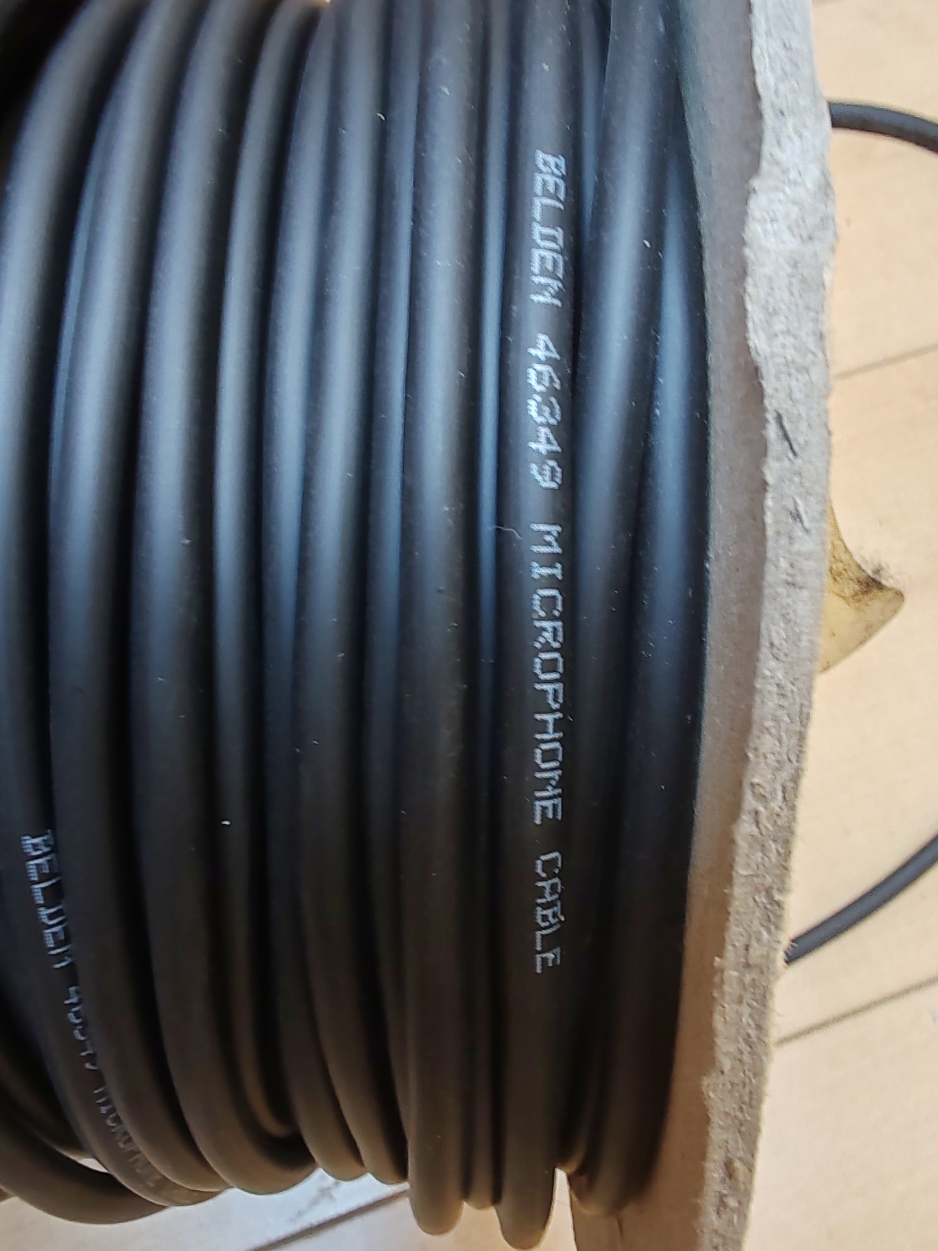 Belden câble microphone blindé 24AWG/0,22 mm² PVC Ref:46349 (94503)