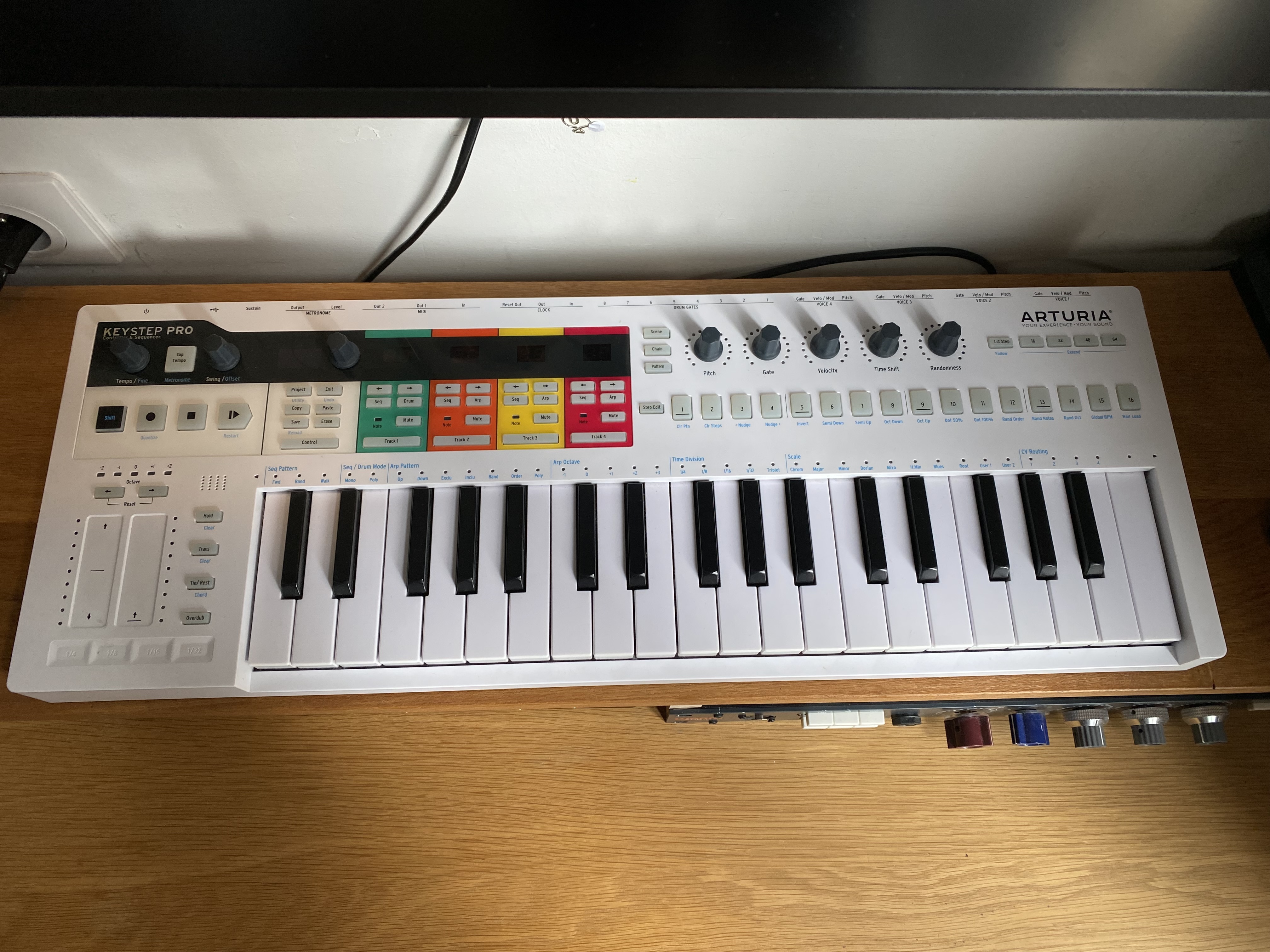 Vends Arturia Keystep Pro Avec boite et accessoires