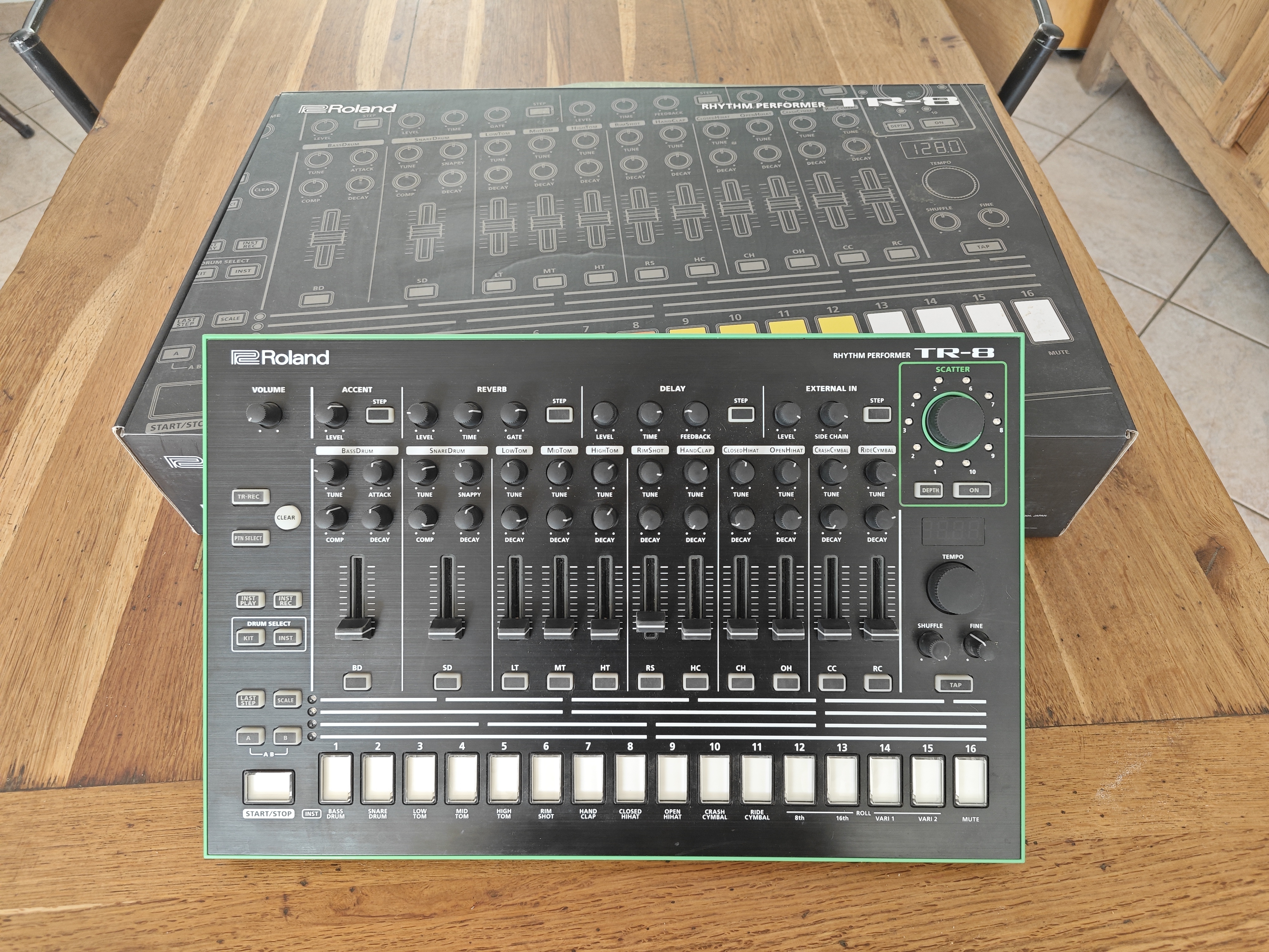 Vends Roland TR-8