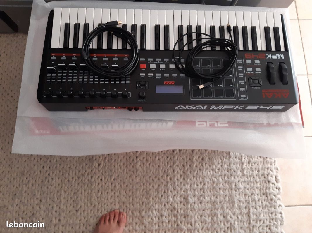 AKAI 2