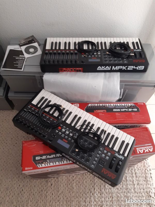 AKAI 1