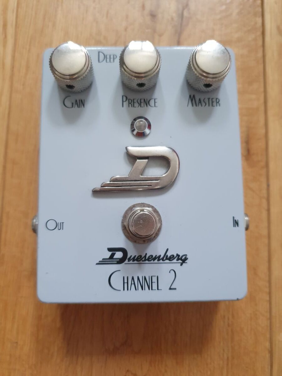 Vends Dusenberg Channel 2 (Frais de Port inclus)
