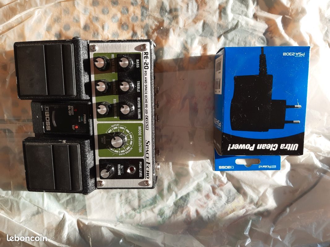 BOSS RE-20 Impeccable + alimentation neuve