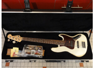 Fender American Standard Jazz Bass V - Olympic White Rosewood