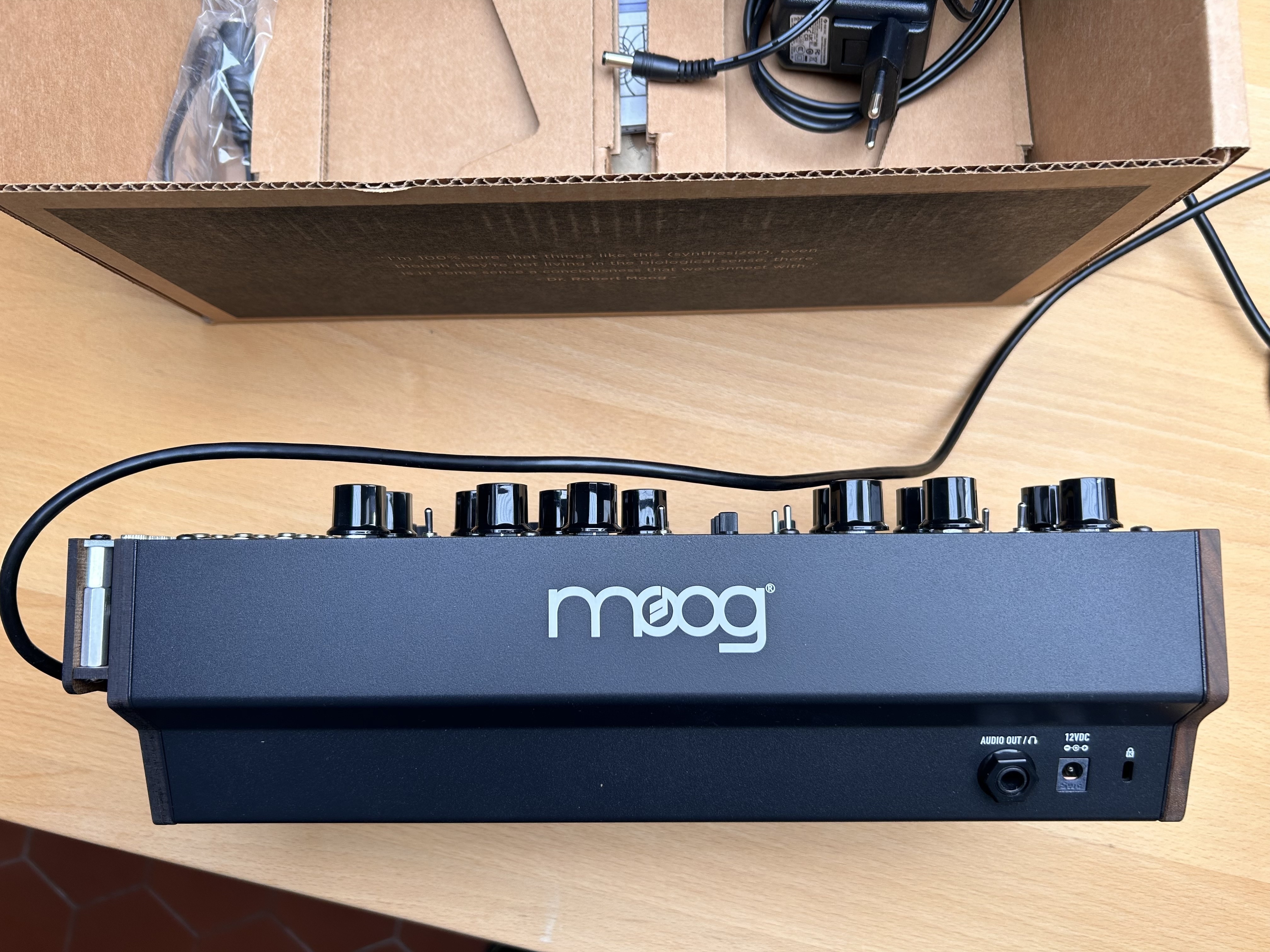 Moog Music DFAM (Drummer From Another Mother) (10592)