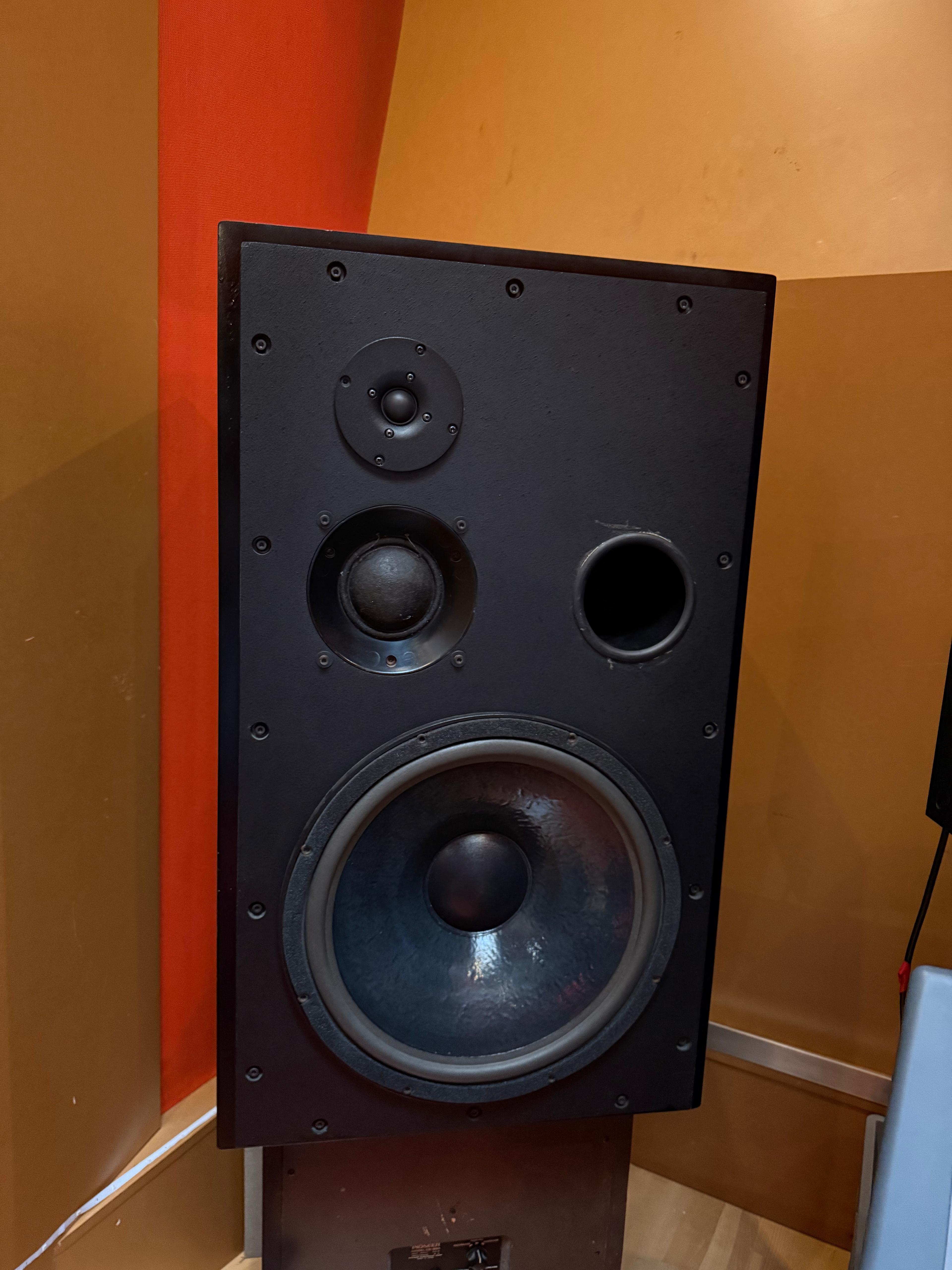 Vends Paire d'ATC SCM150